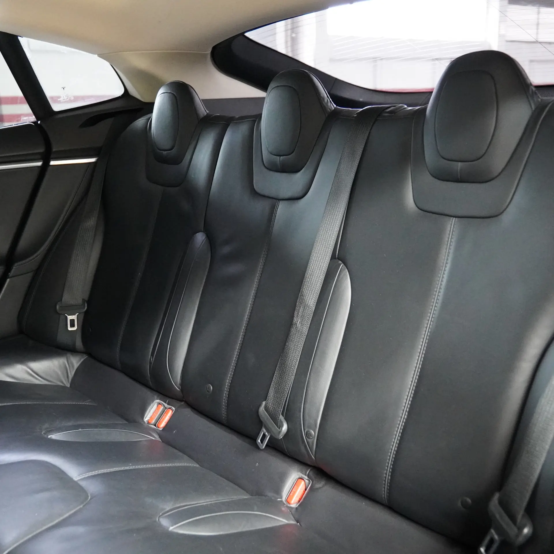Tesla Model S 85 10