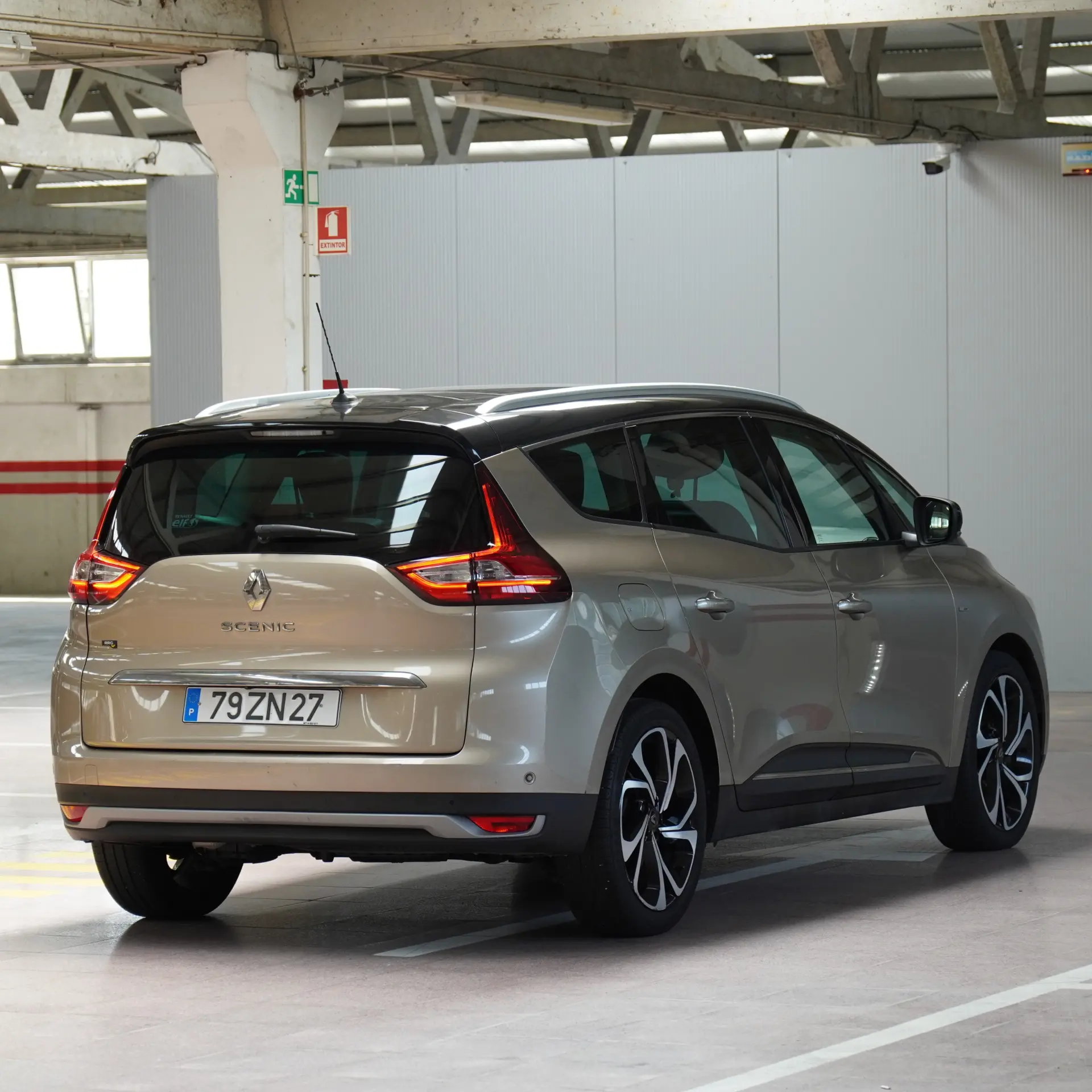 Renault Grand Scénic 1.7 Blue dCi Bose Edition EDC 44