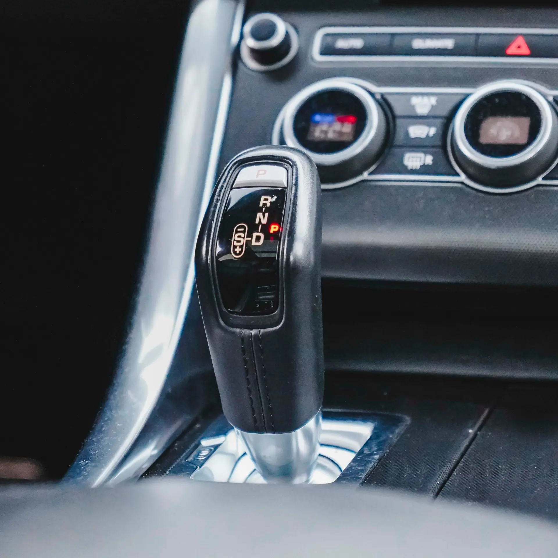 Land Rover Range Rover Sport 2.0 SD4 HSE 31