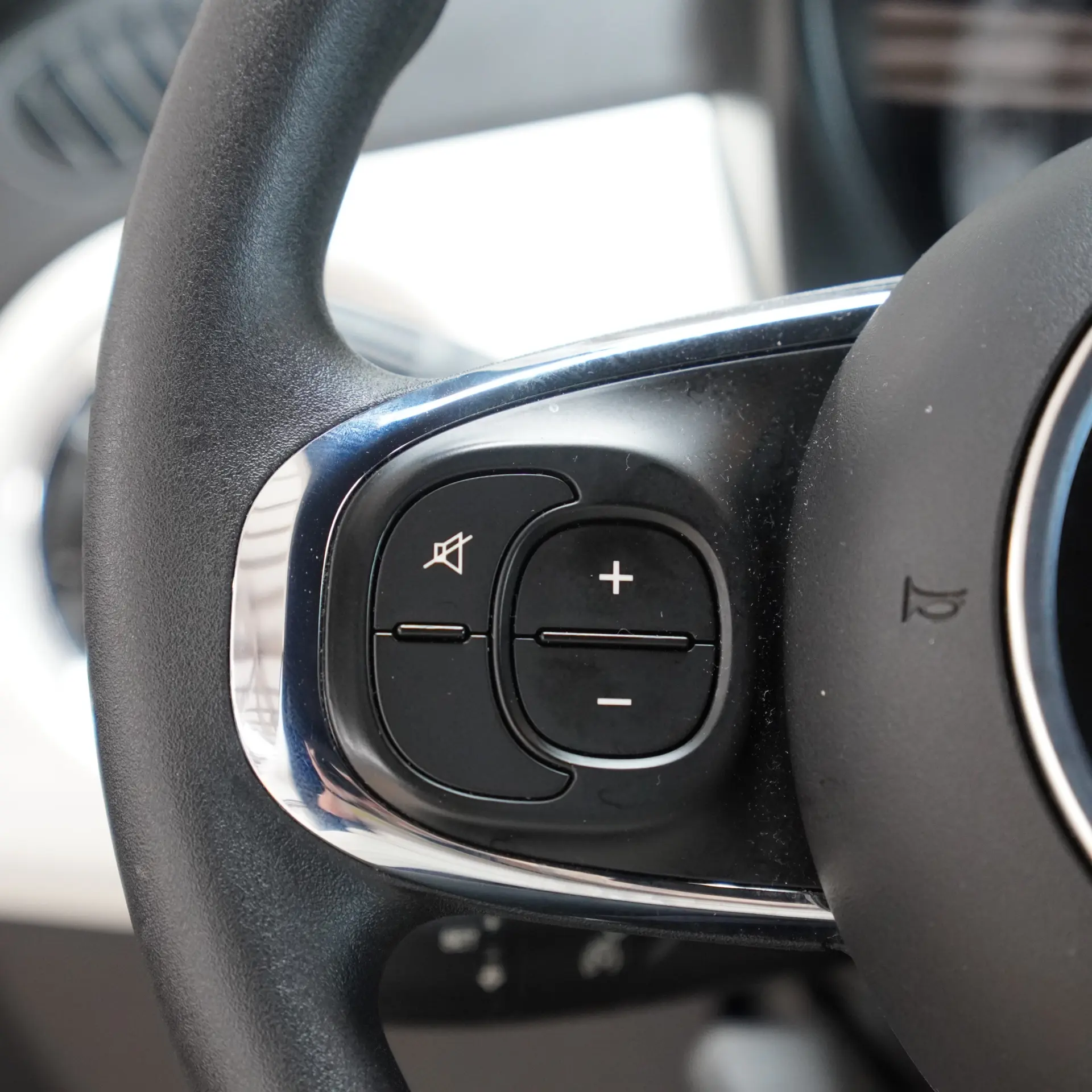 Fiat 500 1.0 Hybrid Cult 17