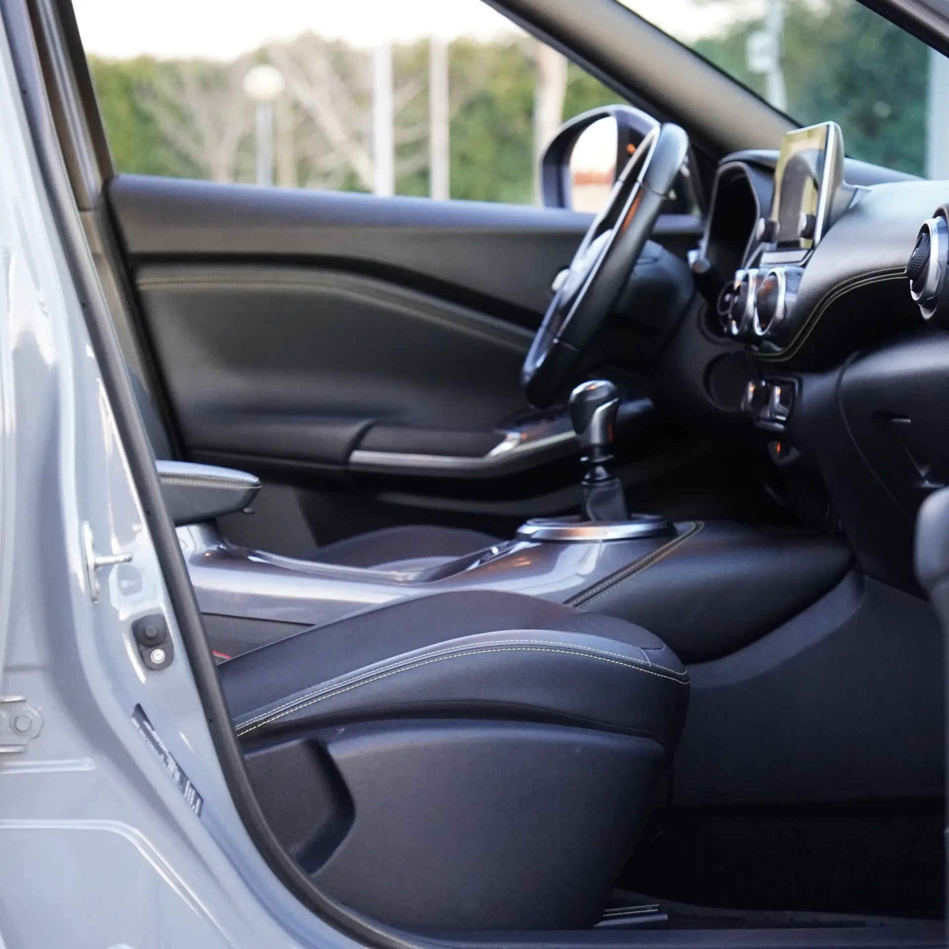 Nissan Juke 1.0 DIG-T Kiiro 22