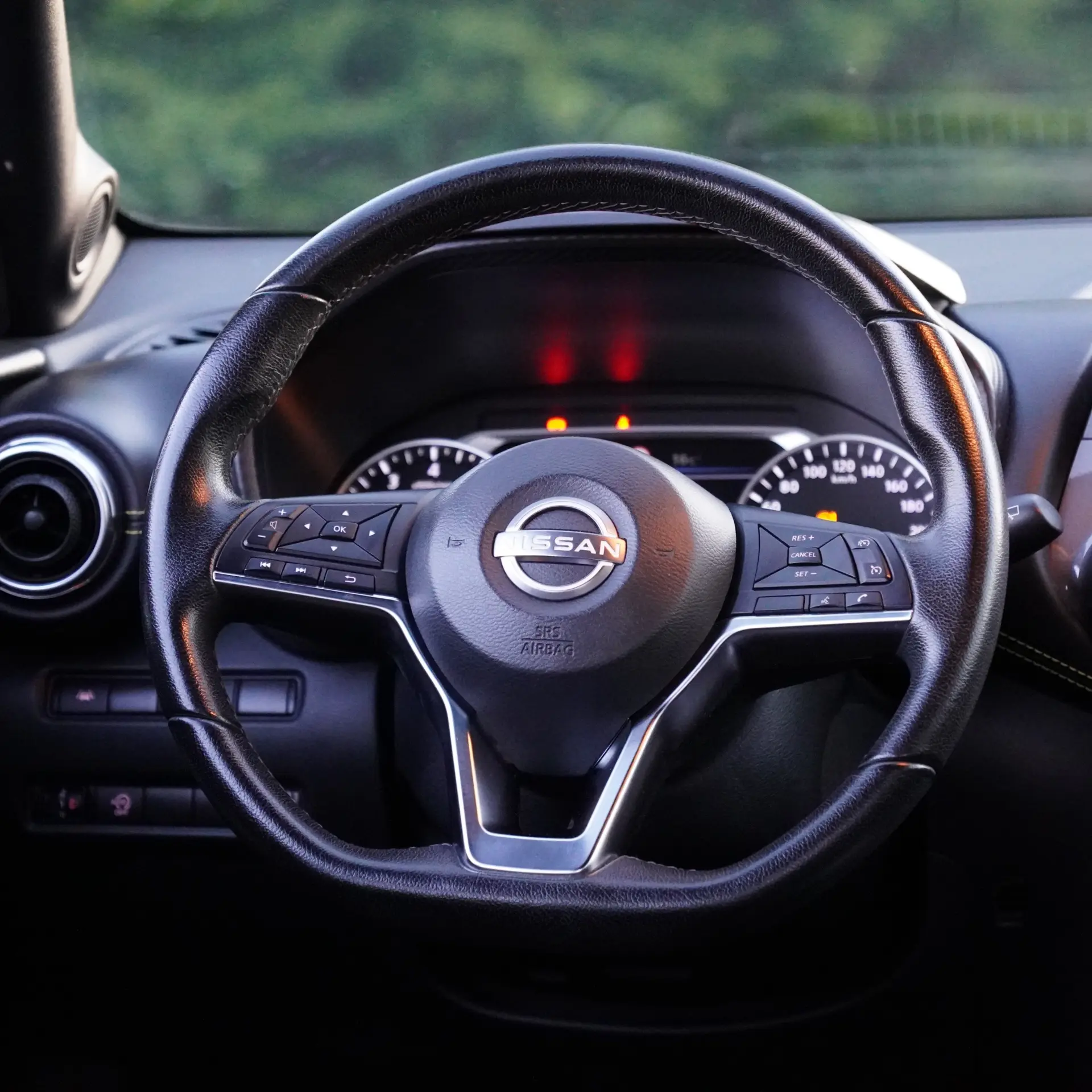 Nissan Juke 1.0 DIG-T Kiiro 9