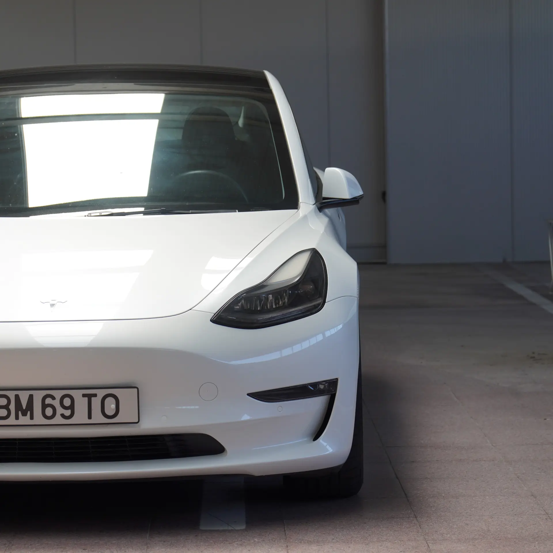 Tesla Model 3 Long Range AWD Dual Motor Performance 36