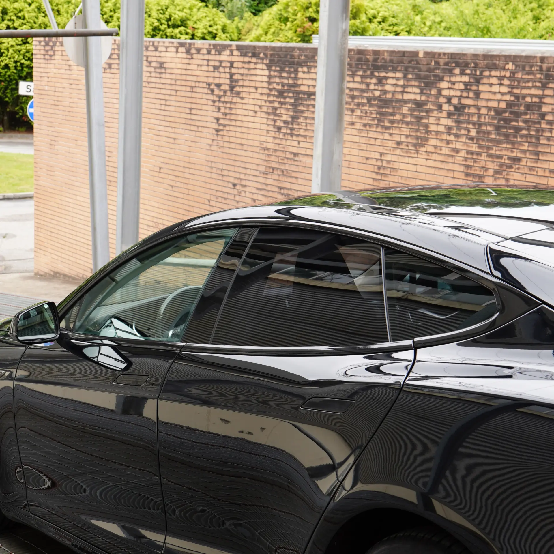 Tesla Model S 85 4
