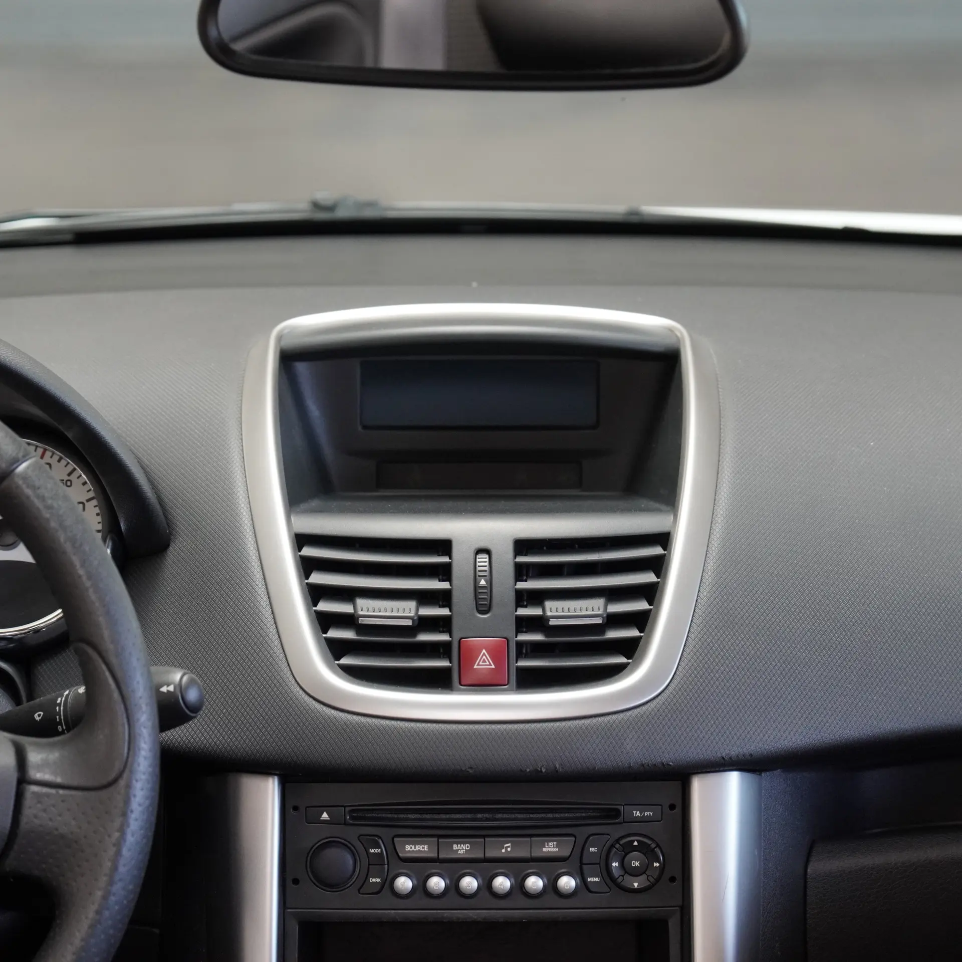 Peugeot 207 CC 1.6 SE 200 Anos 15