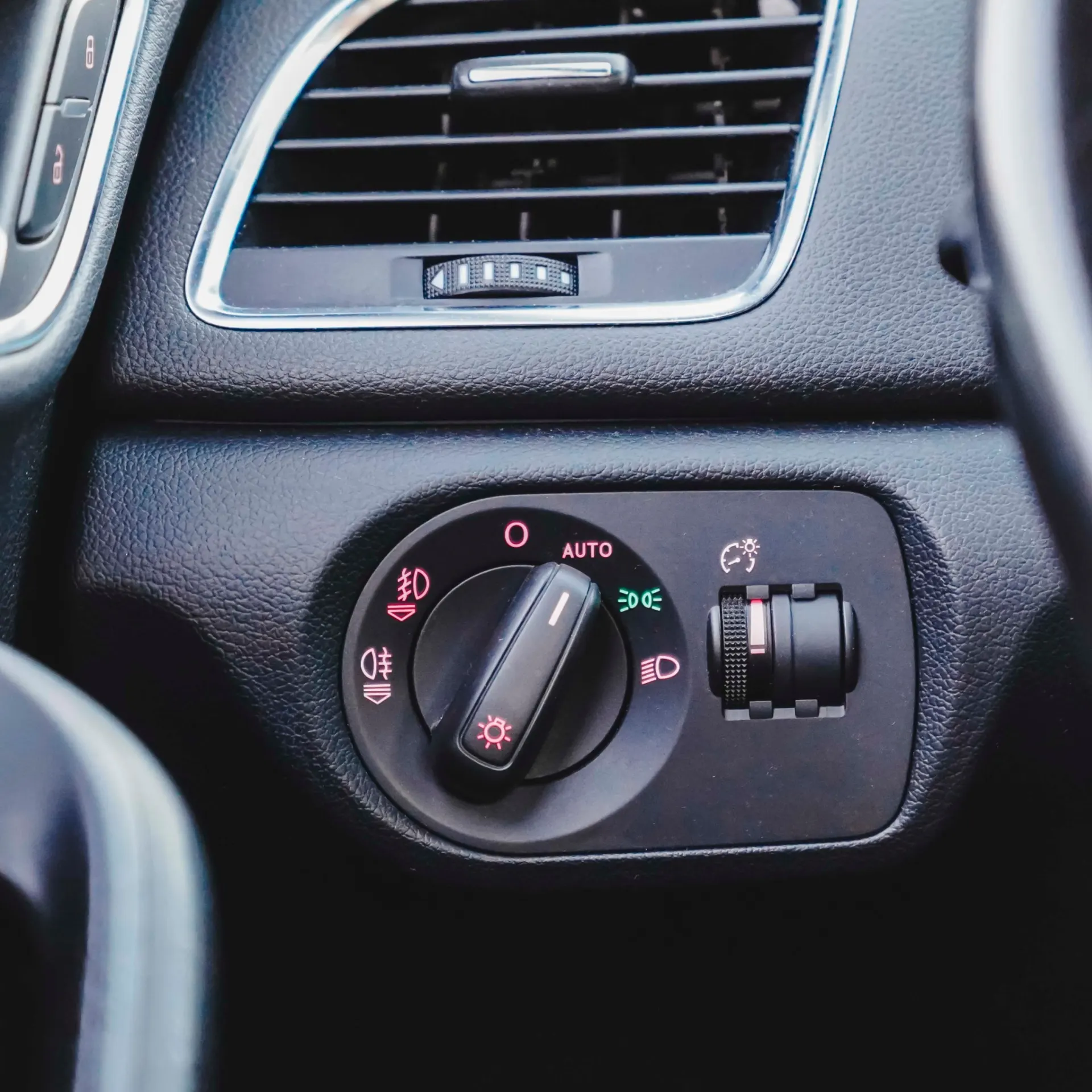 Audi Q3 2.0 TDI Business Line S-line 27