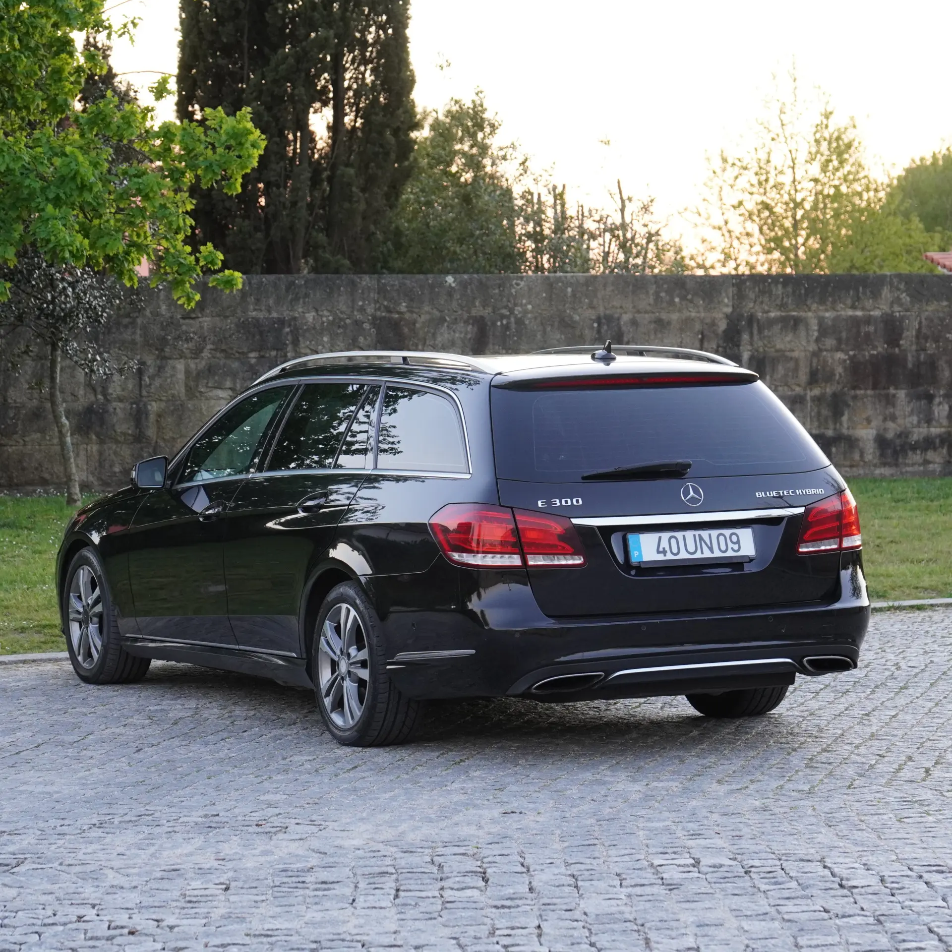 Mercedes-Benz E 300 Bluetec Hybrid Avantgarde 47