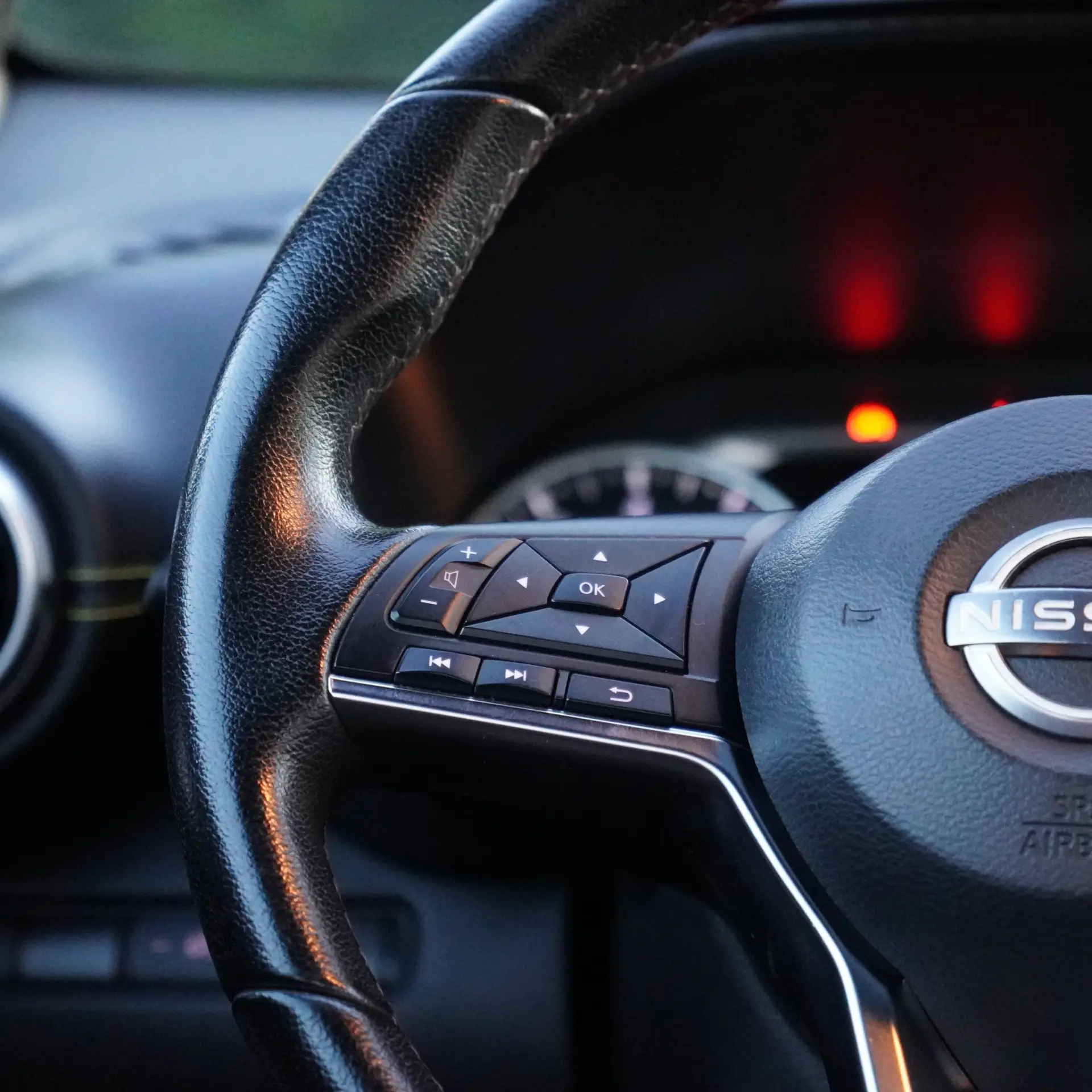 Nissan Juke 1.0 DIG-T Kiiro 24