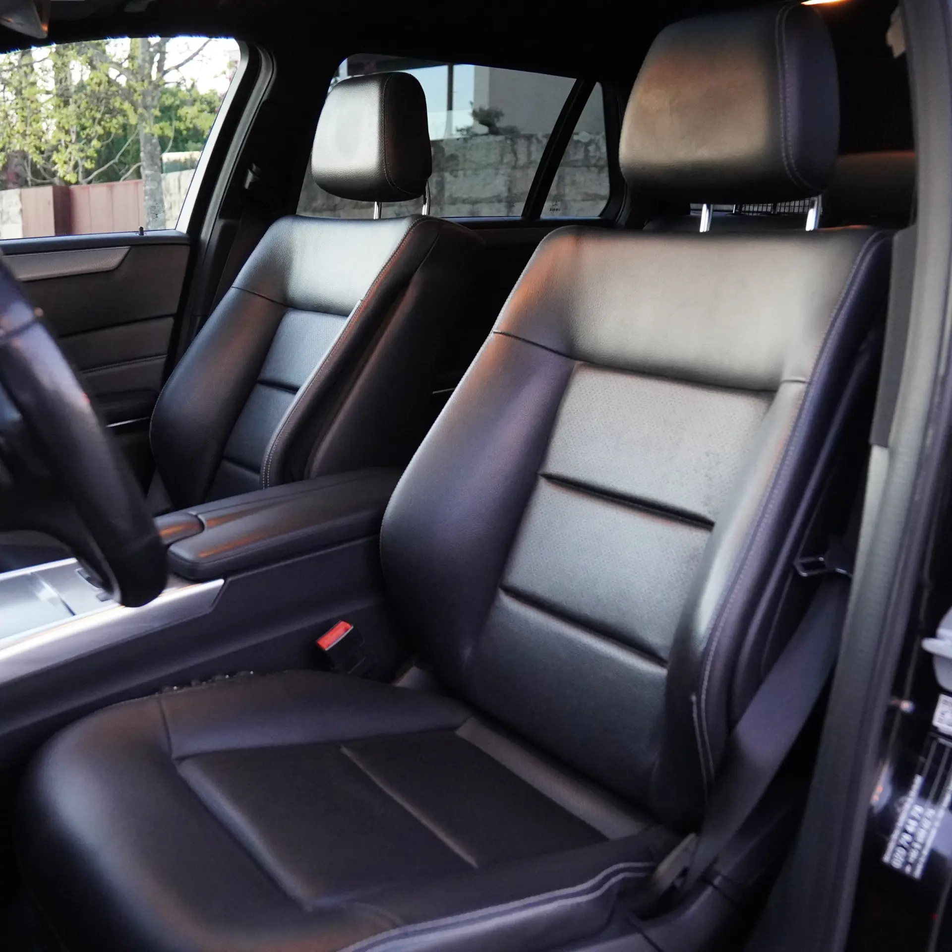 Mercedes-Benz E 300 Bluetec Hybrid Avantgarde 10