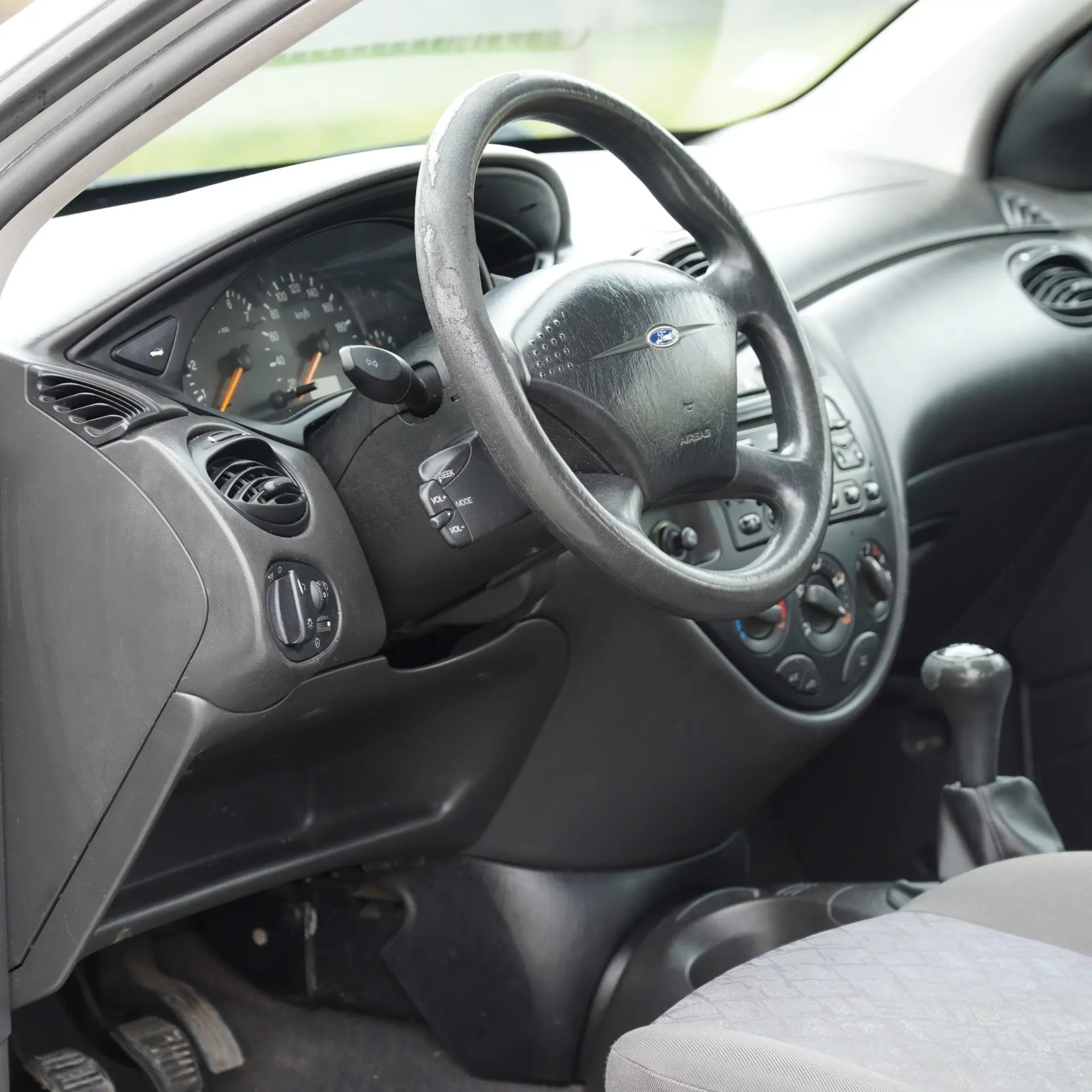 Ford Focus 1.4 Trend 7