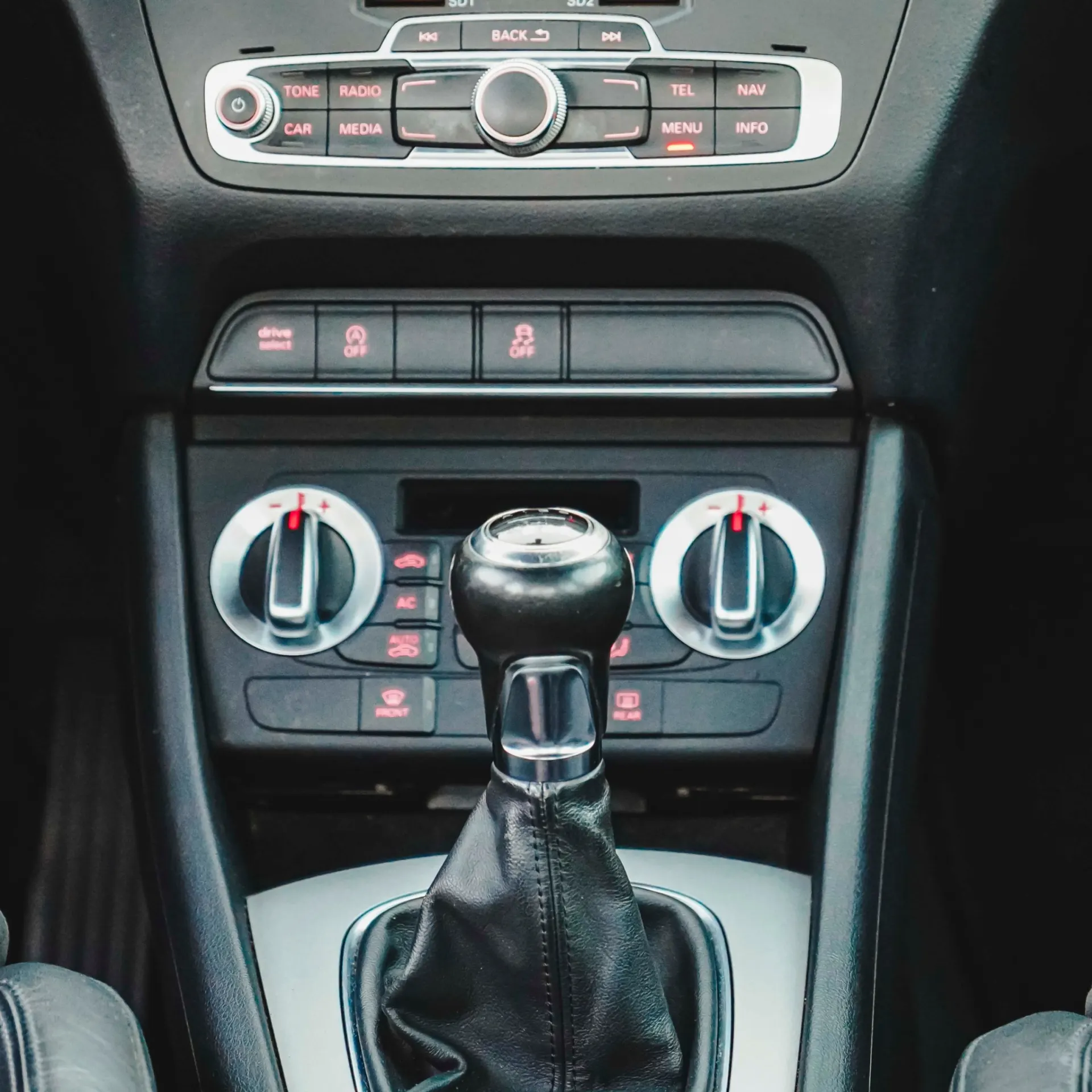 Audi Q3 2.0 TDI Business Line S-line 15