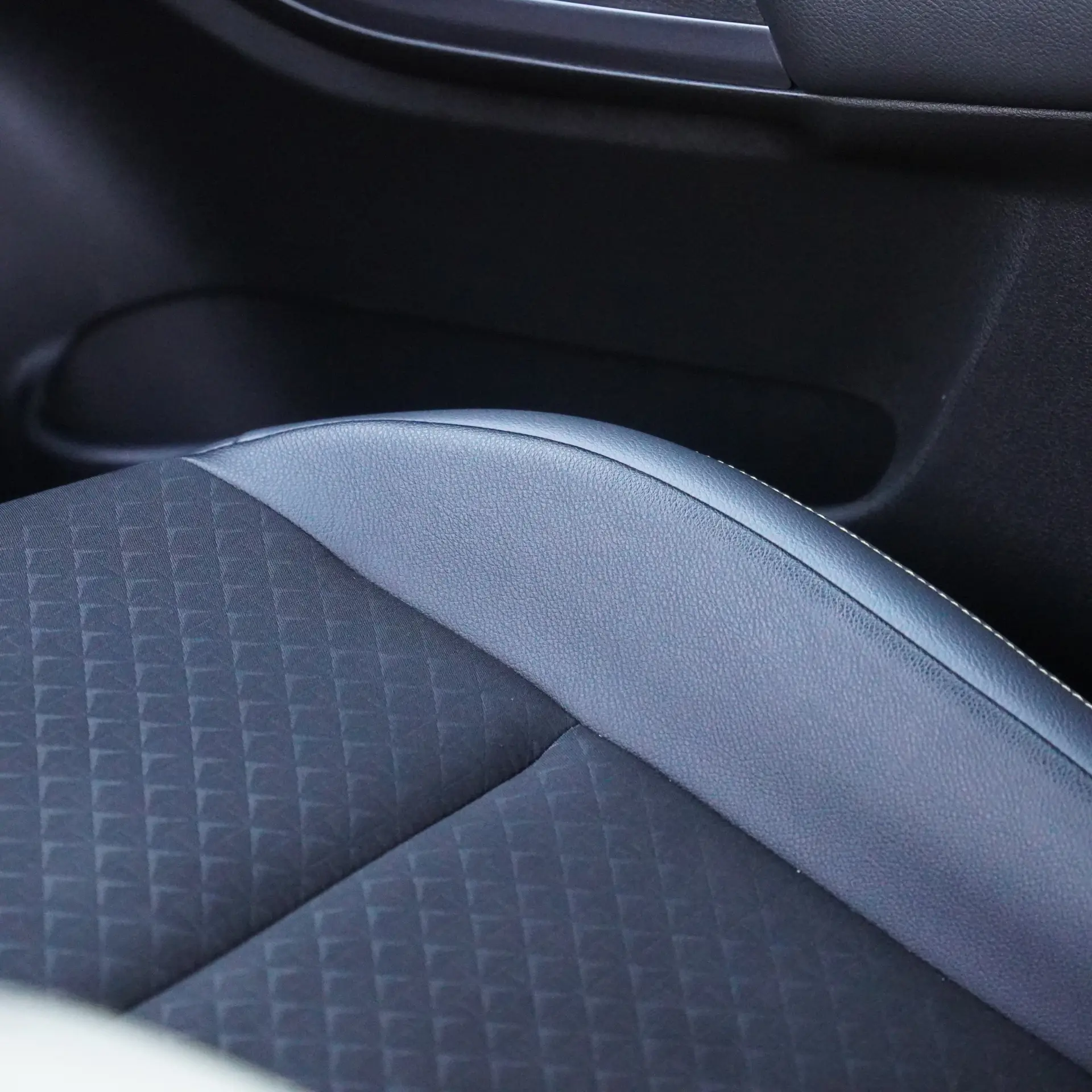 Nissan Juke 1.0 DIG-T Kiiro 33