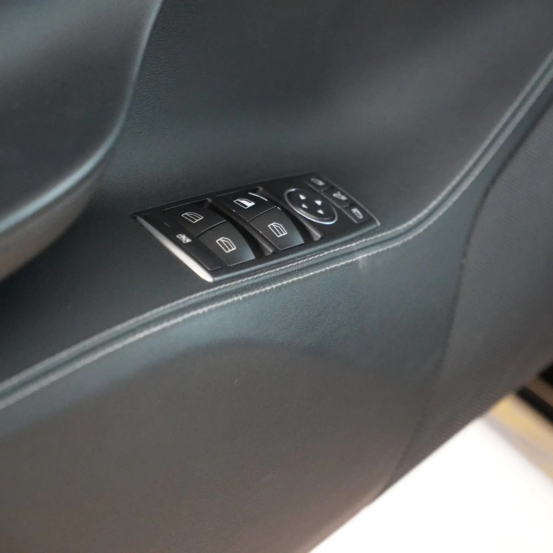 Tesla Model S 85 35