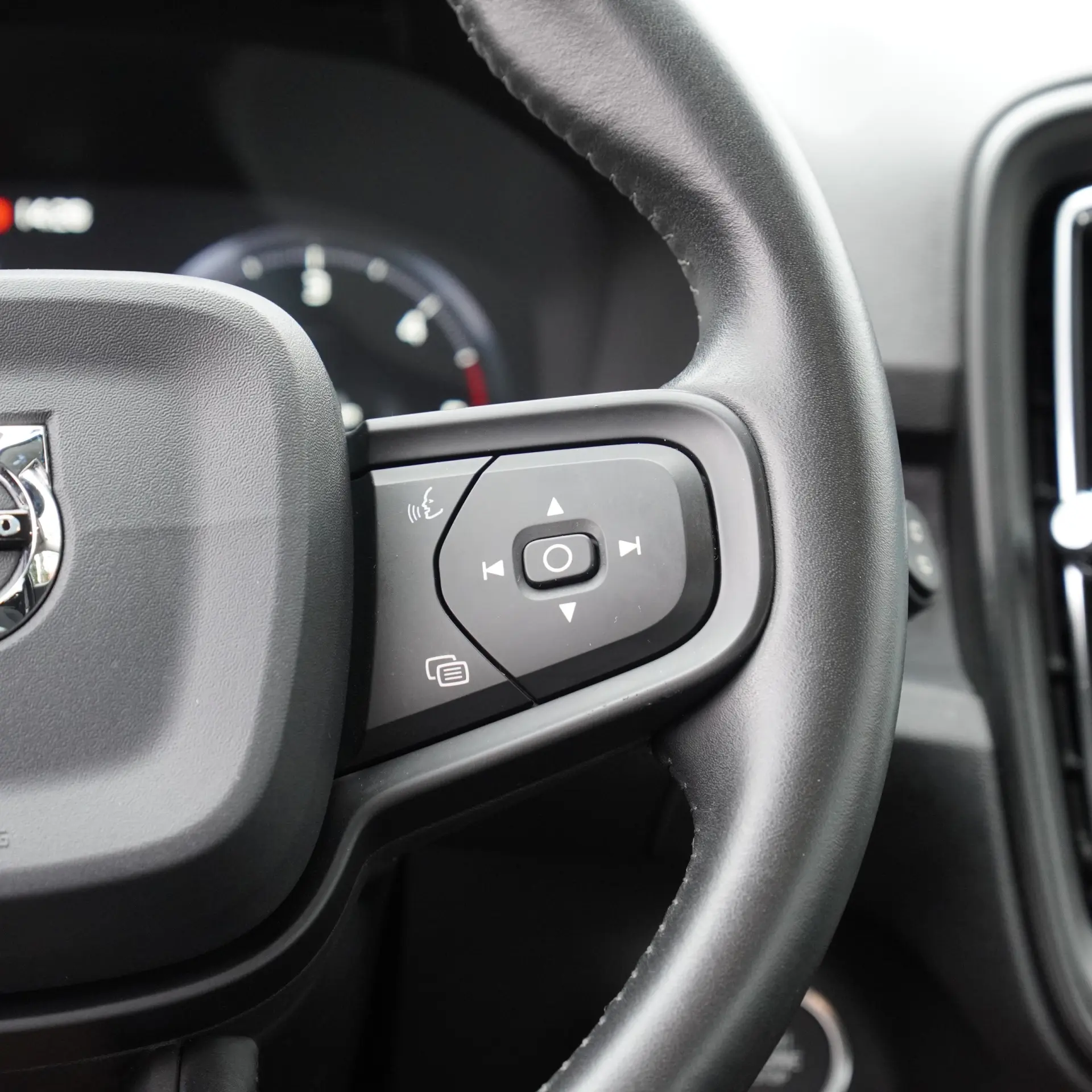 Volvo XC 40 2.0 D3 17