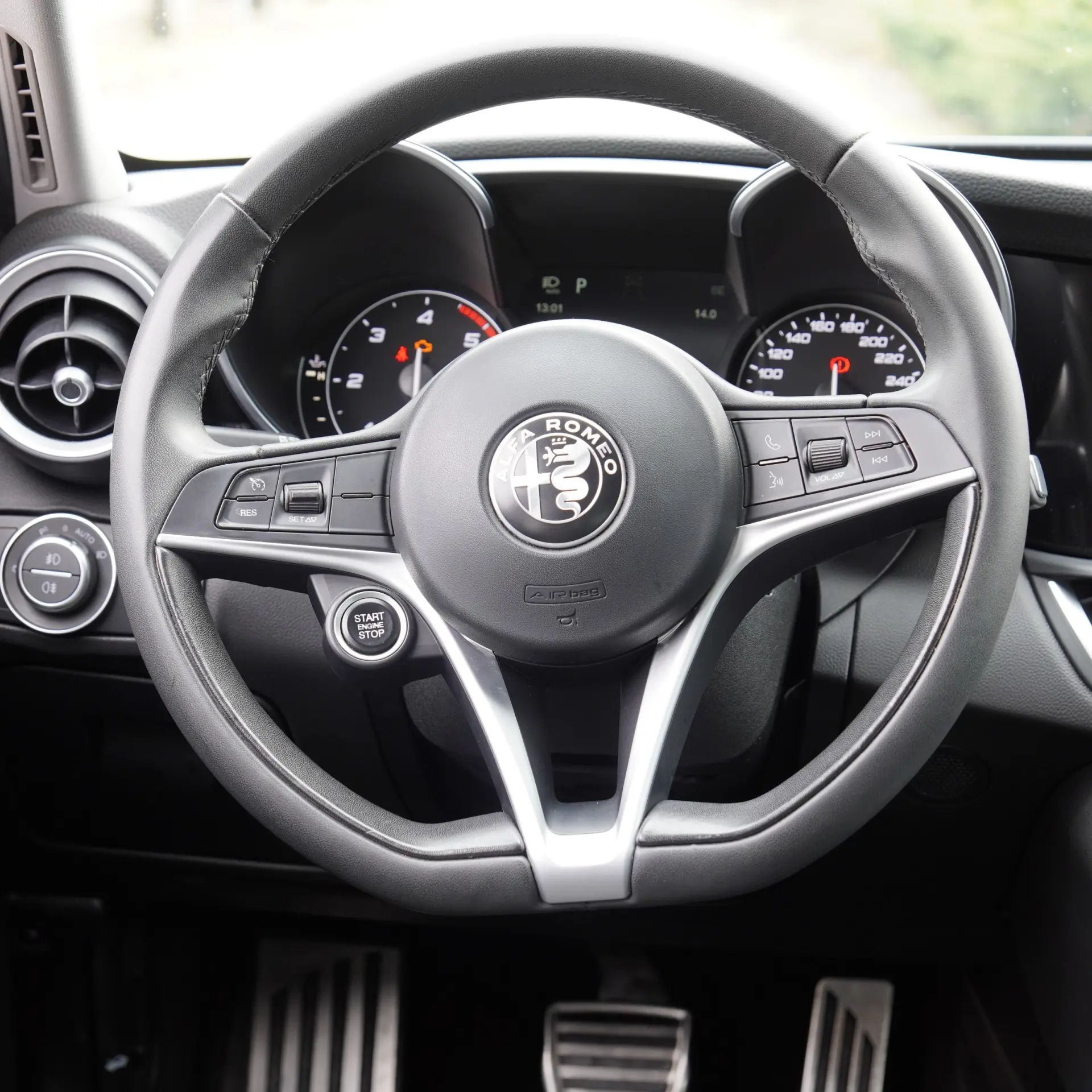 Alfa Romeo Giulia 2.2 D AT8 15