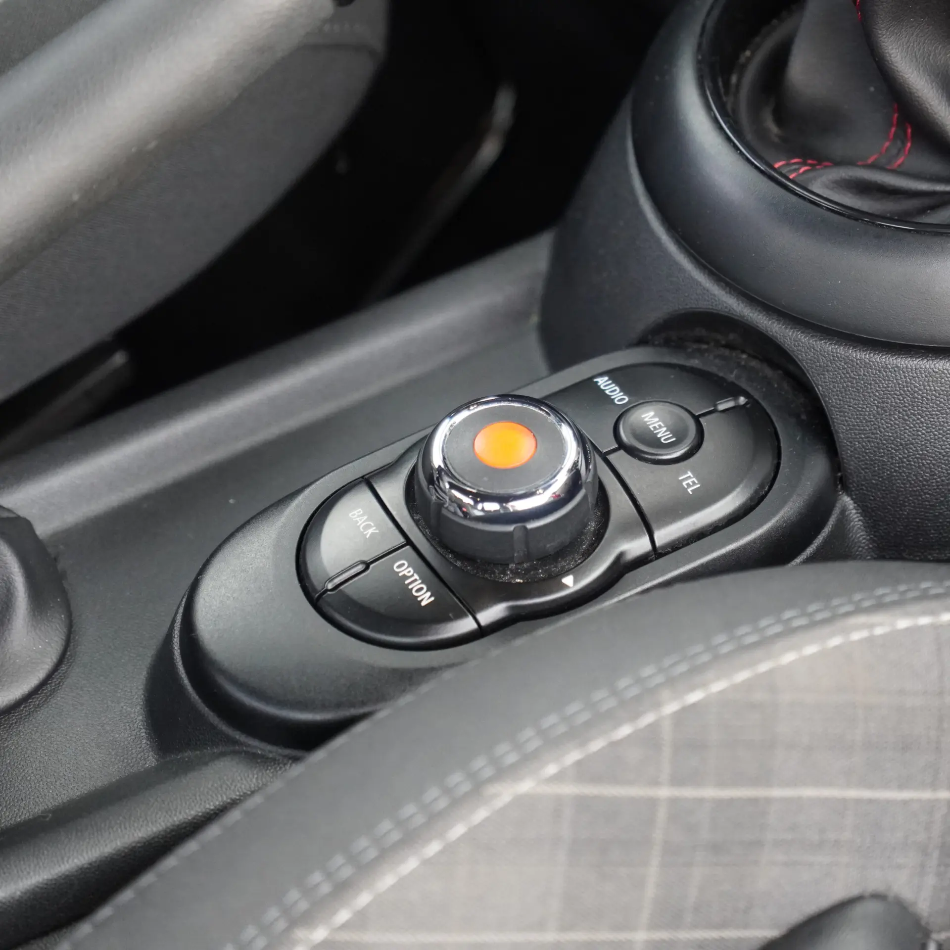 MINI 5 Portas One D 18