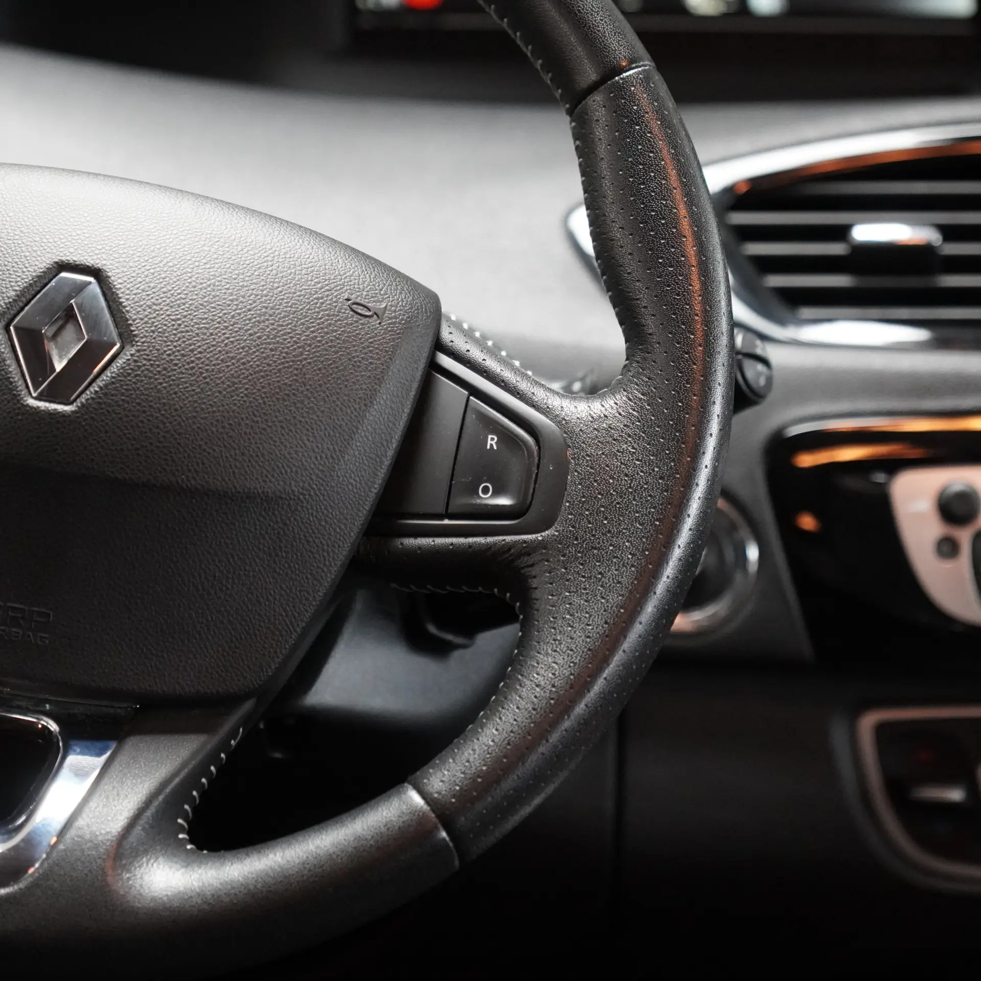 Renault Grand Scénic ENERGY TCe 115 Bose Edition 27
