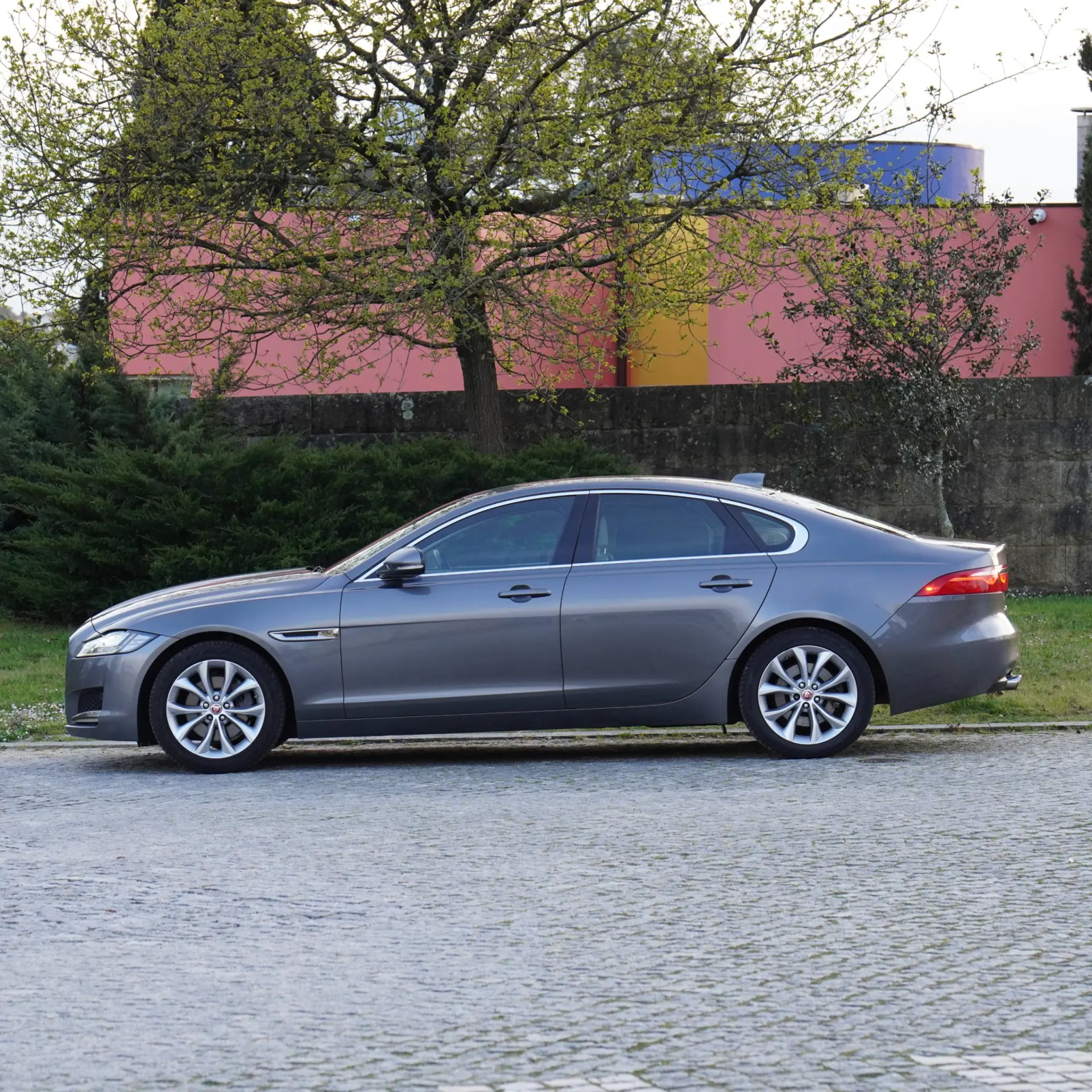 Jaguar XF 28