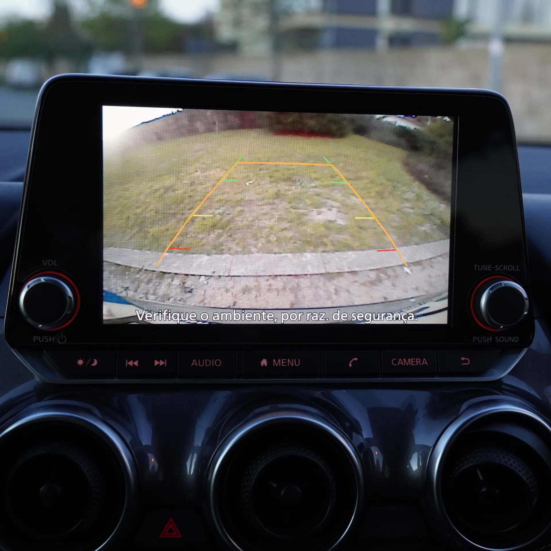 Nissan Juke 1.0 DIG-T Kiiro 18