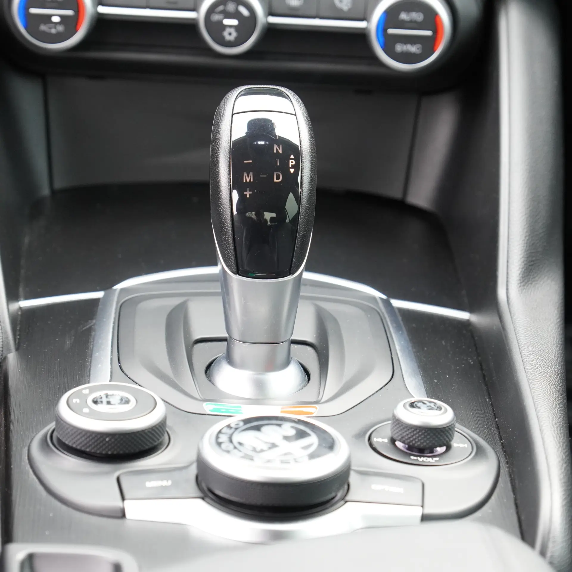 Alfa Romeo Giulia 2.2 D AT8 18