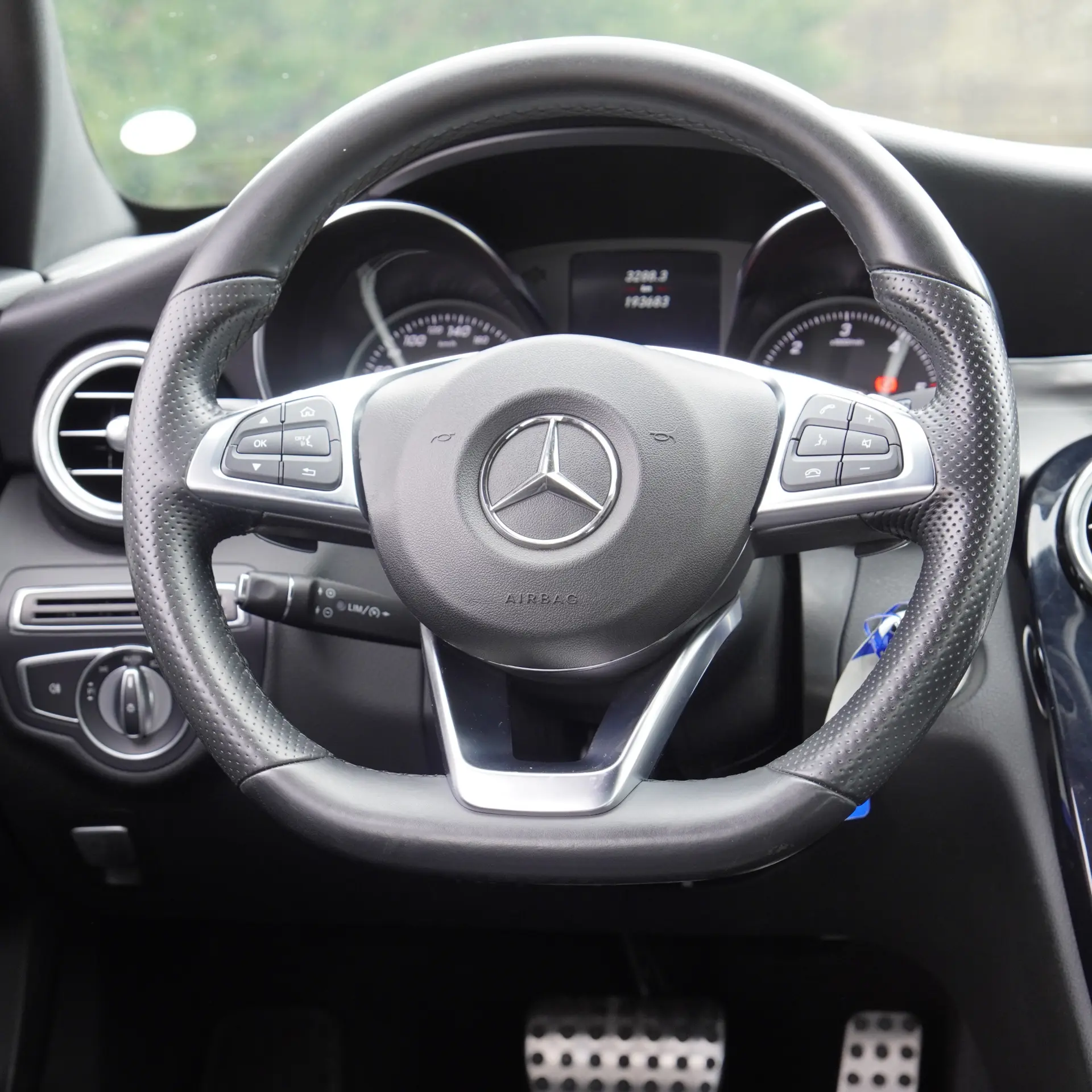 Mercedes-Benz C 220 AMG 12