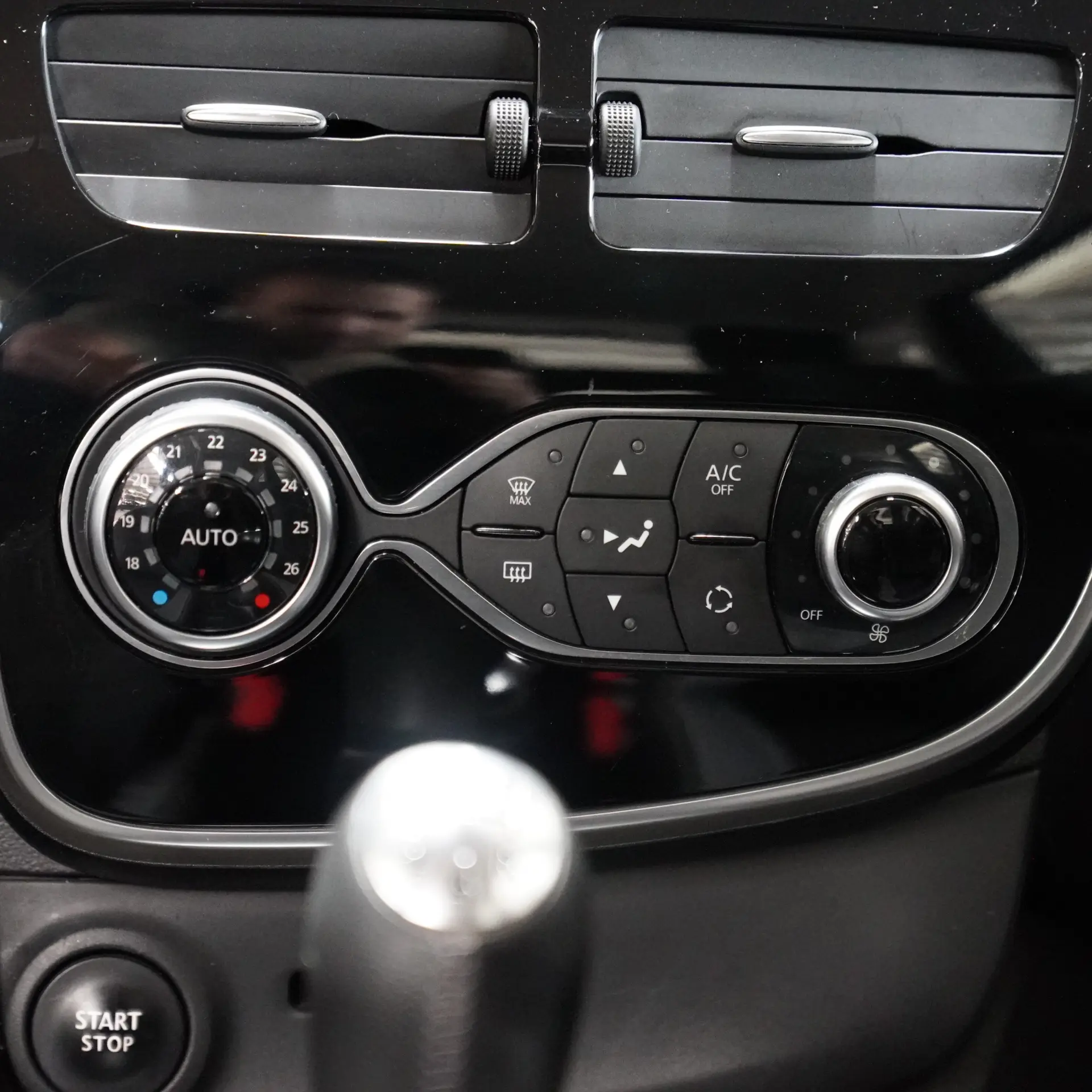 Renault Clio TCe 90 Dynamique 21