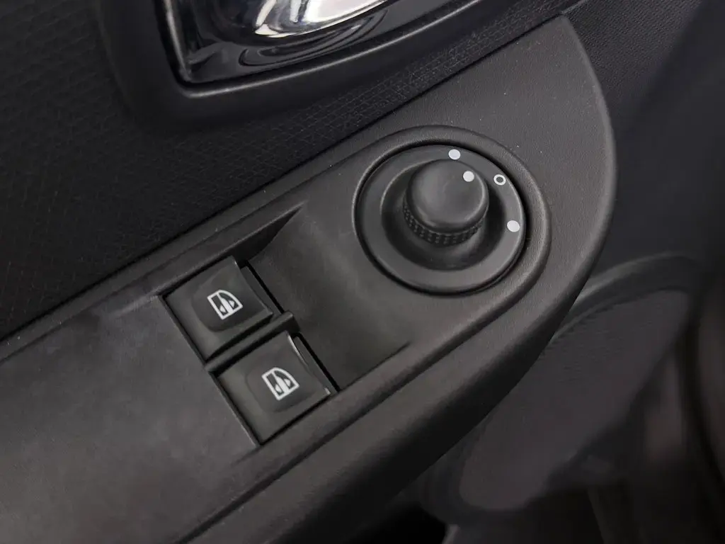 Renault Clio Grand Tour 0.9 TCe Authentique 13