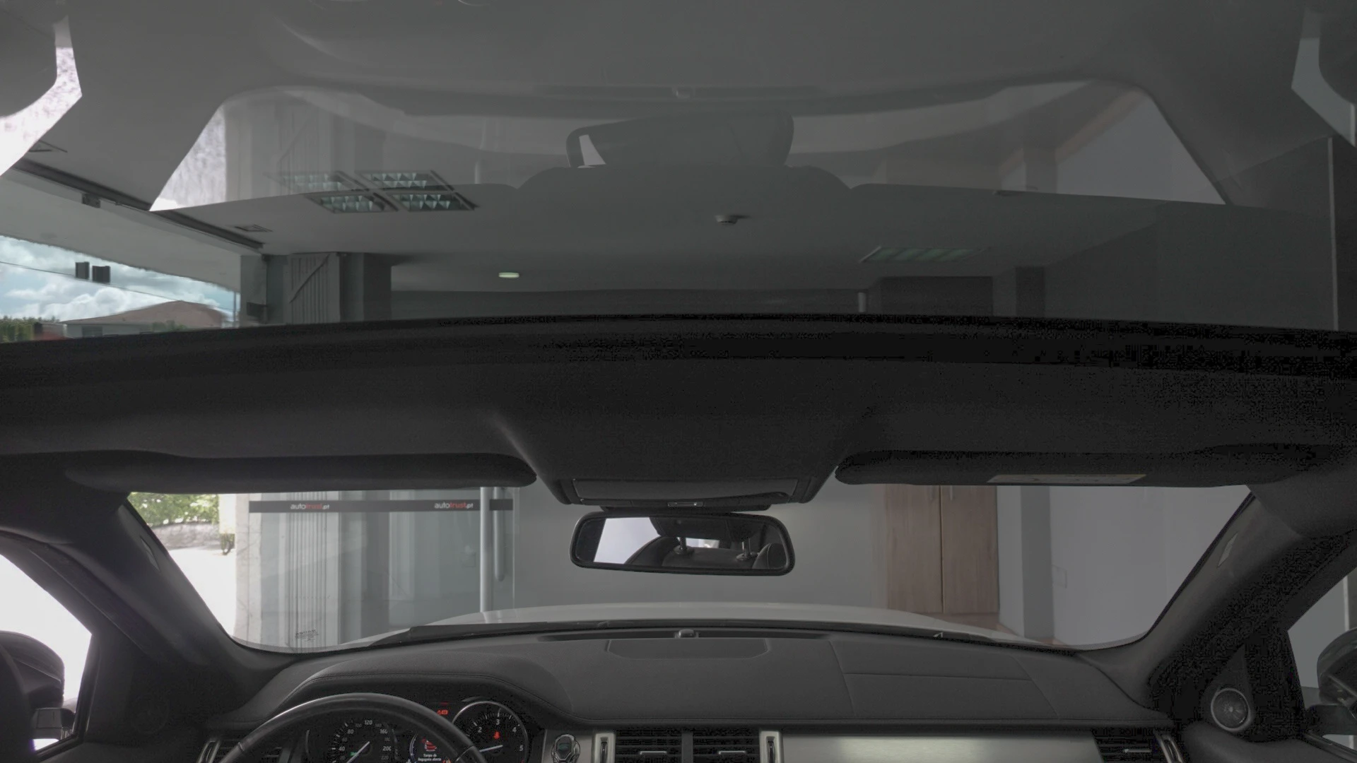 Land Rover Range Rover Evoque Outro 6