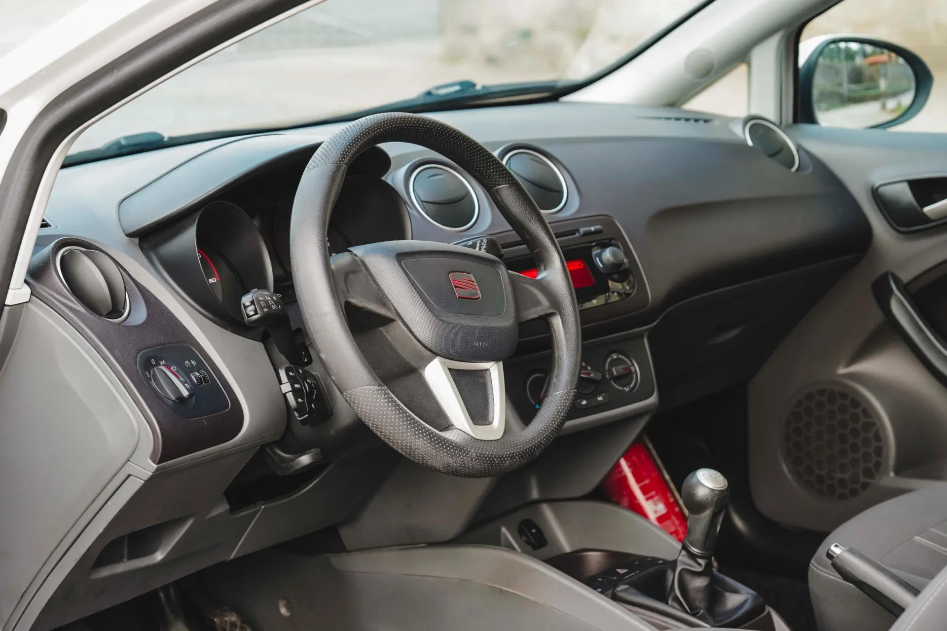 SEAT Ibiza 1.2 TDi Reference DPF 8