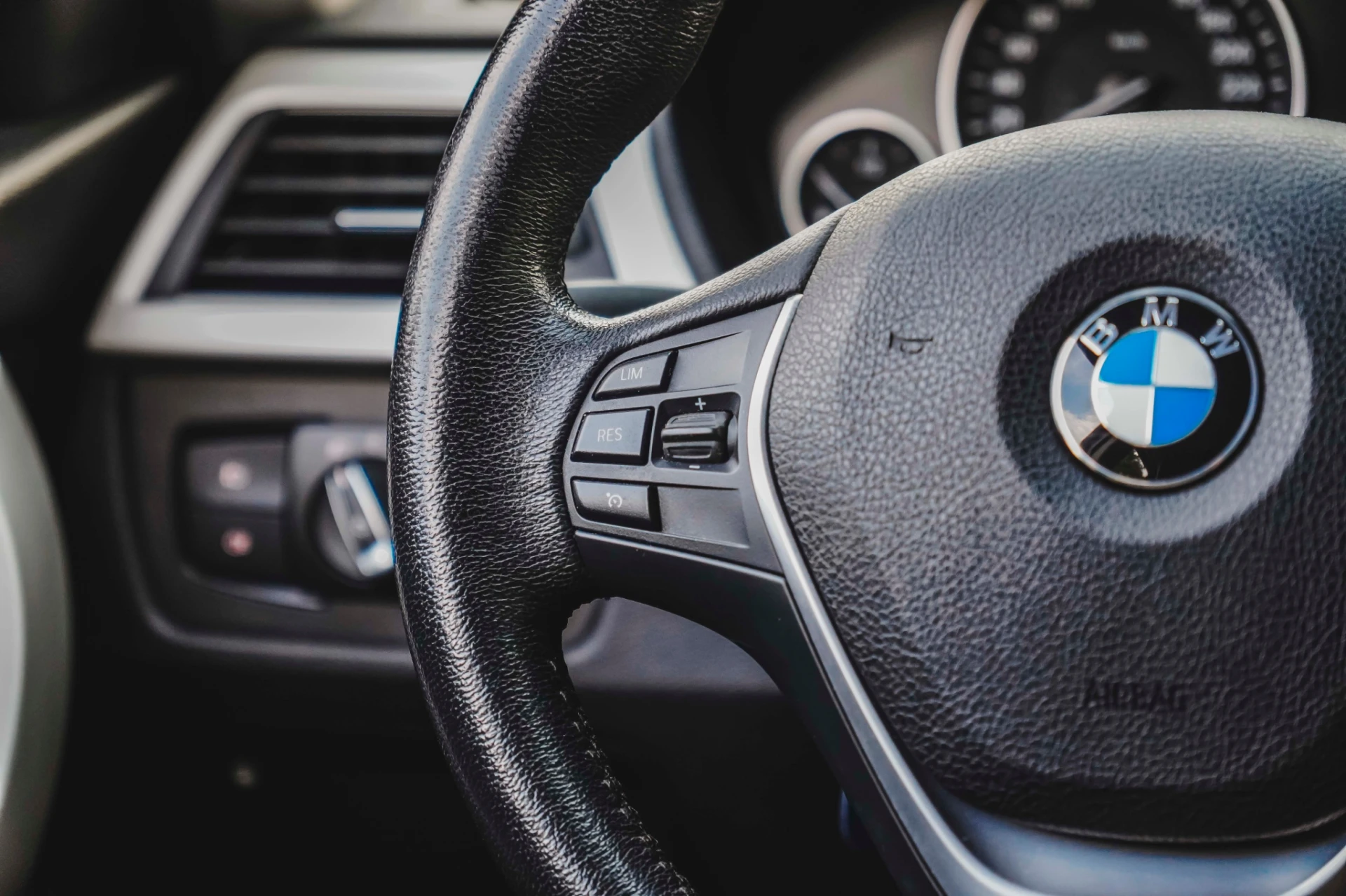 BMW 330 e Iperformance Luxury Line 27