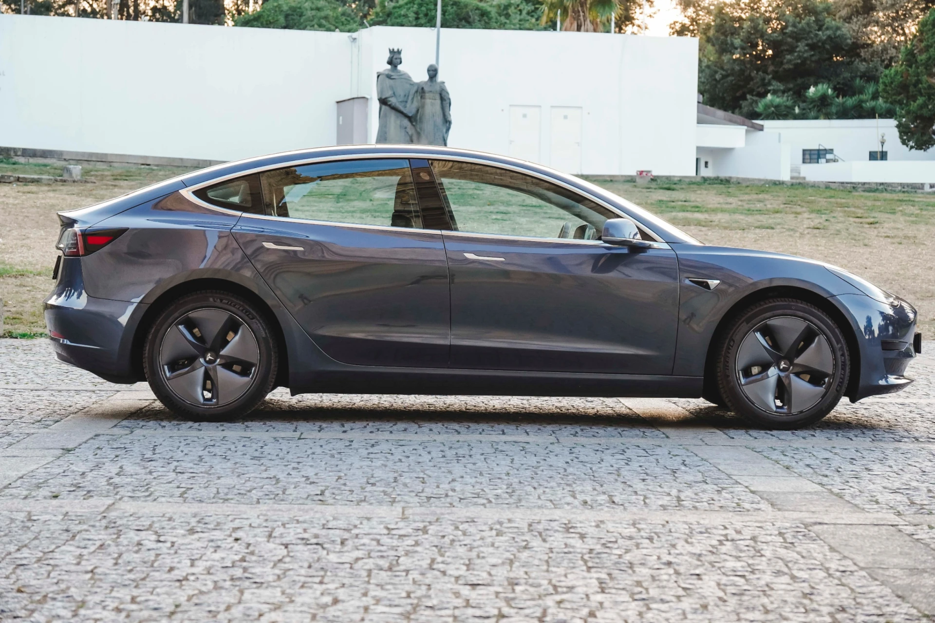 Tesla Model 3 Standard RWD Plus 4