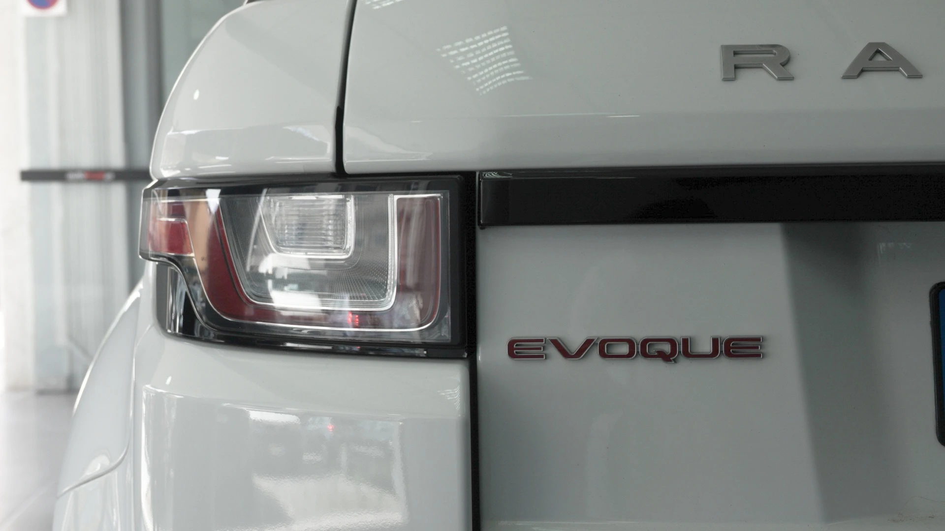 Land Rover Range Rover Evoque Outro 48