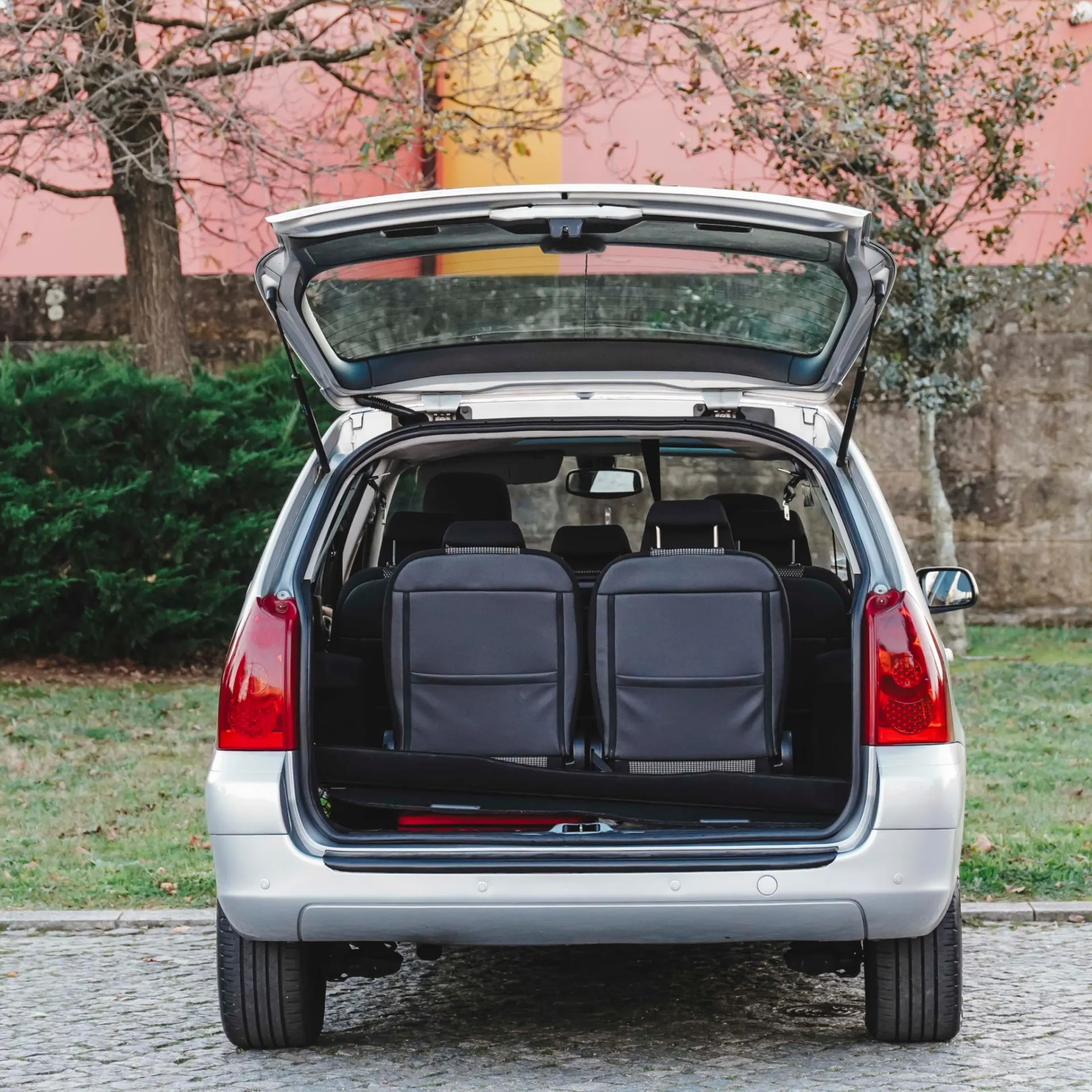 Peugeot 307 SW 1.6 HDi Black & Silver 13