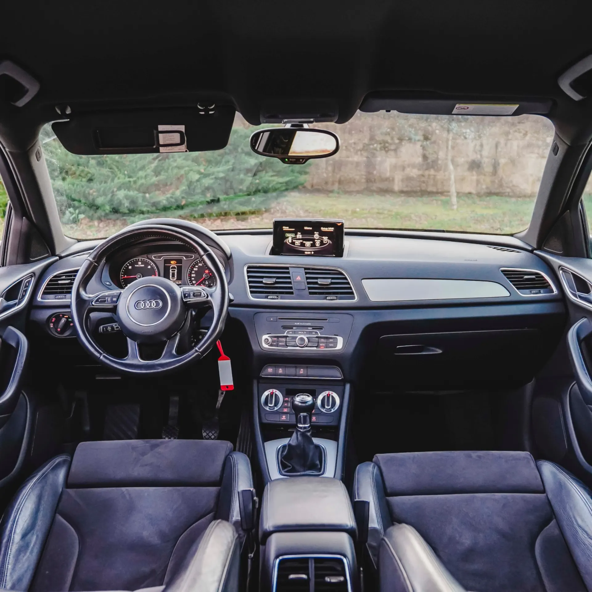 Audi Q3 2.0 TDI Business Line S-line 8