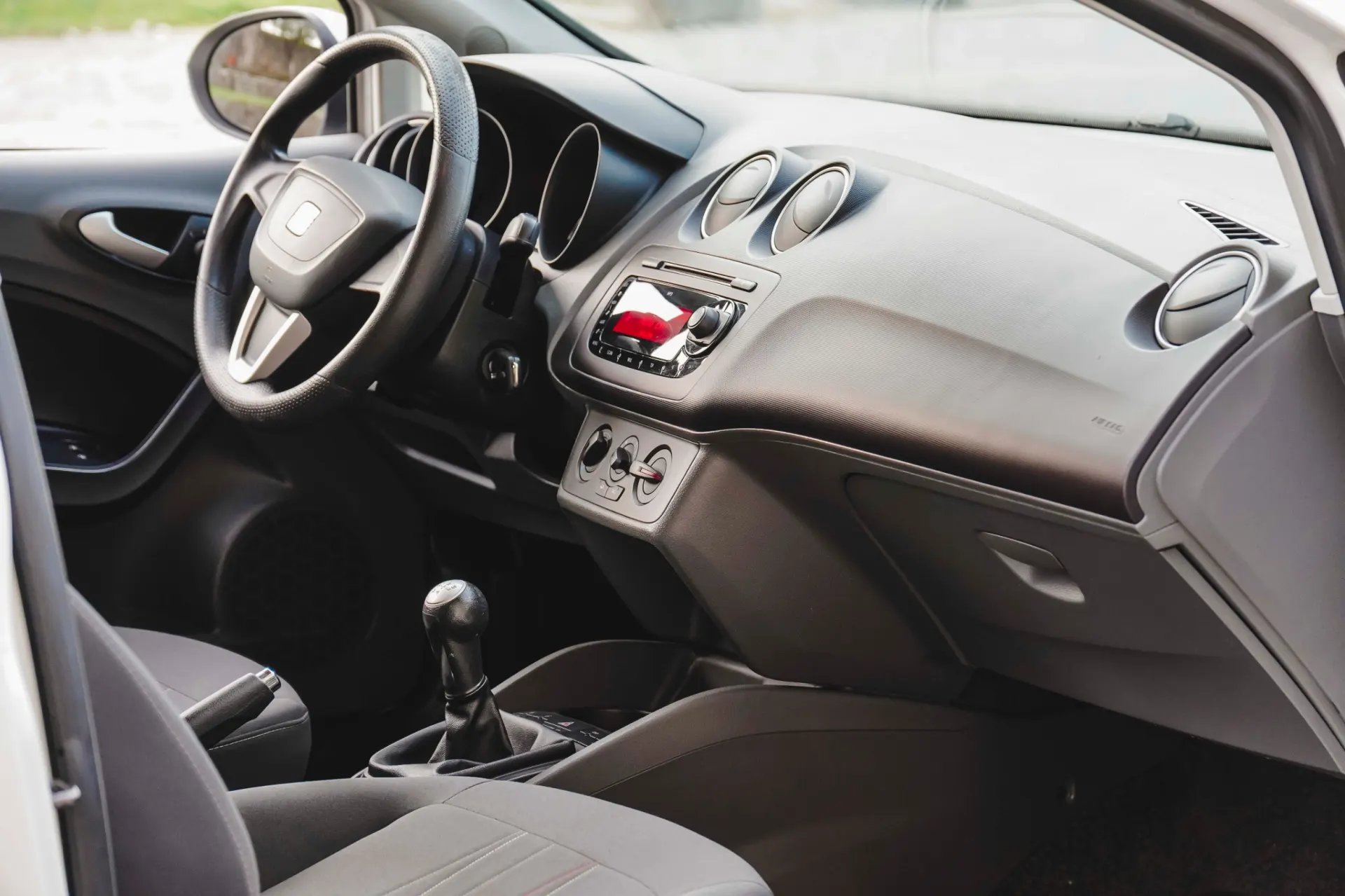 SEAT Ibiza 1.2 TDi Reference DPF 15