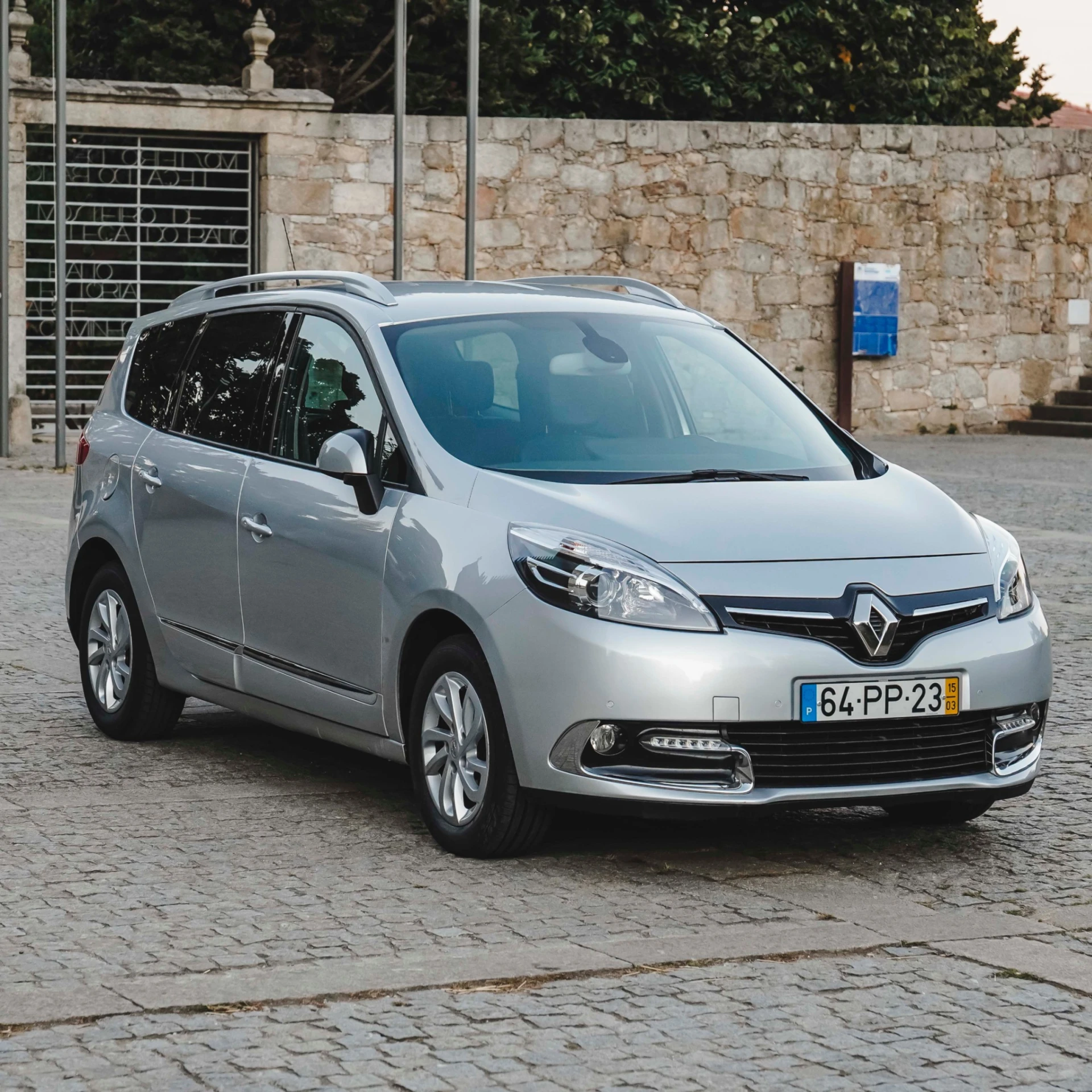 Renault Grand Scénic 1.5 dCi 110 Bose 31