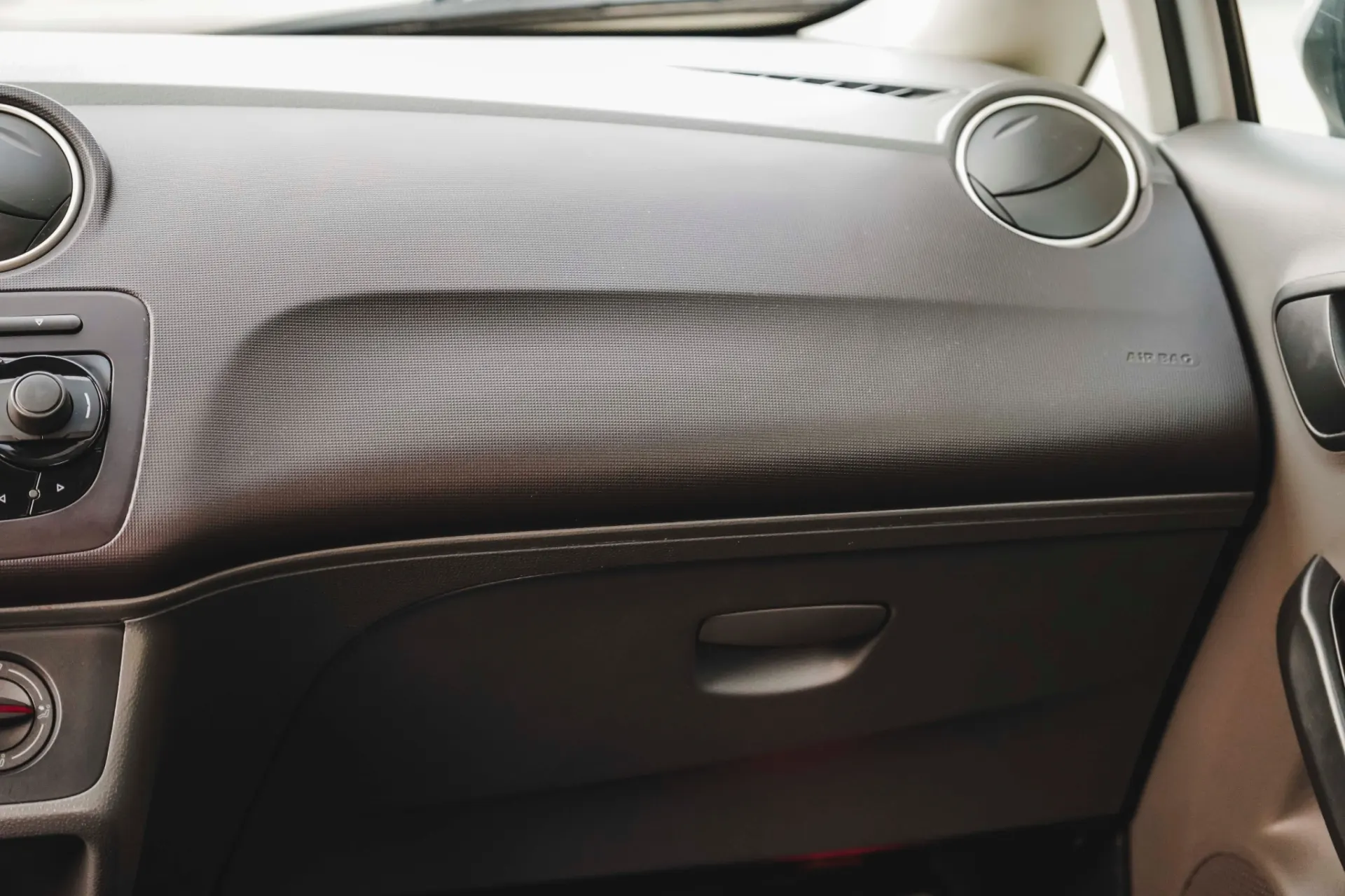 SEAT Ibiza 1.2 TDi Reference DPF 26