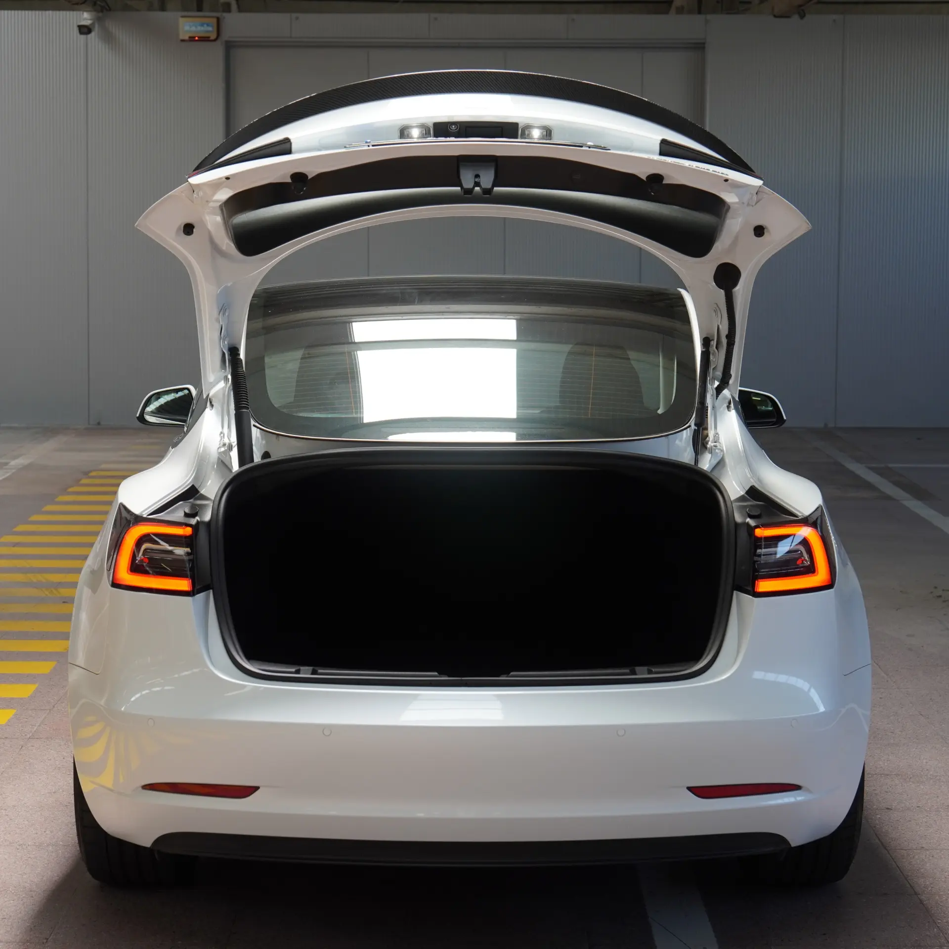 Tesla Model 3 Long Range AWD Dual Motor Performance 39