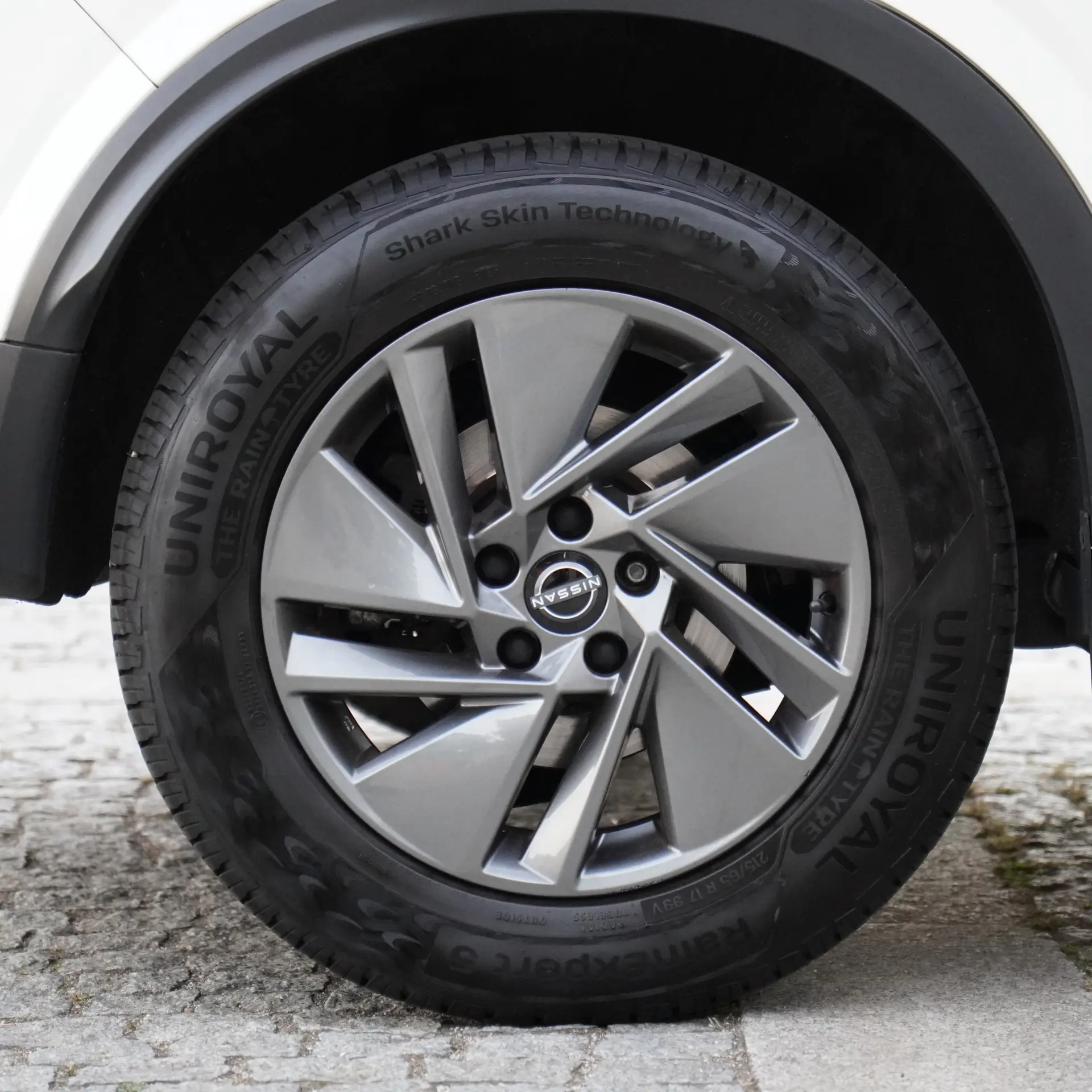 Nissan Qashqai 1.3 DIG-T MHEV 140 cv 49