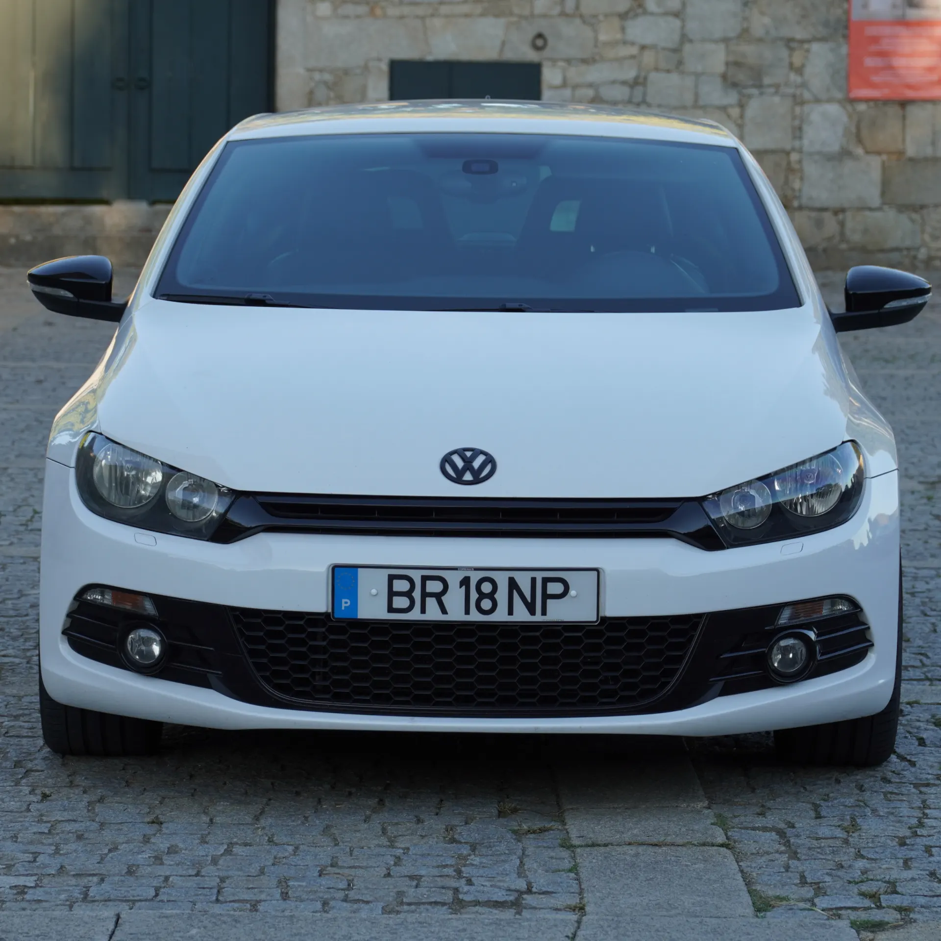 Volkswagen Scirocco 2.0 TSI Highline 2