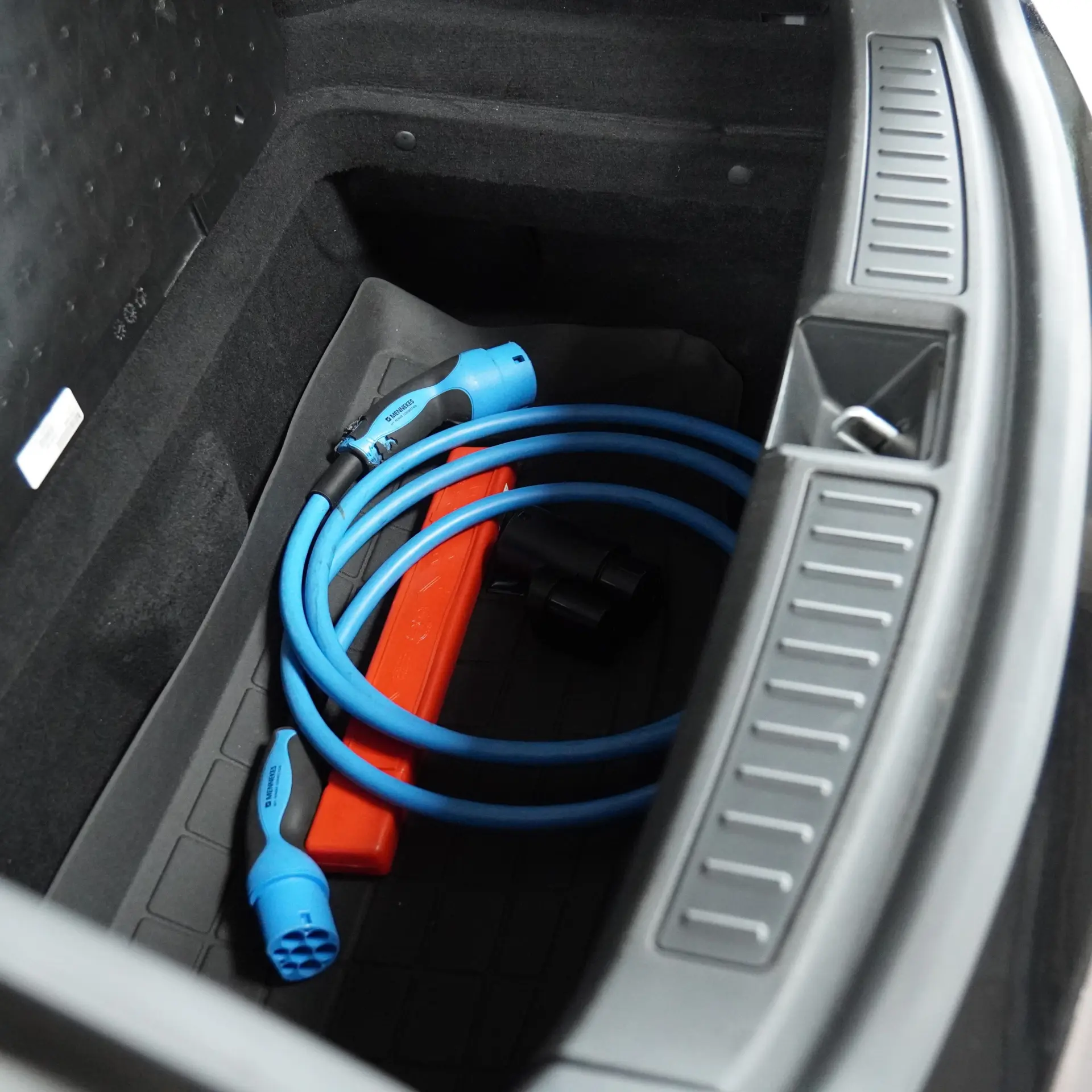 Tesla Model S 85 49