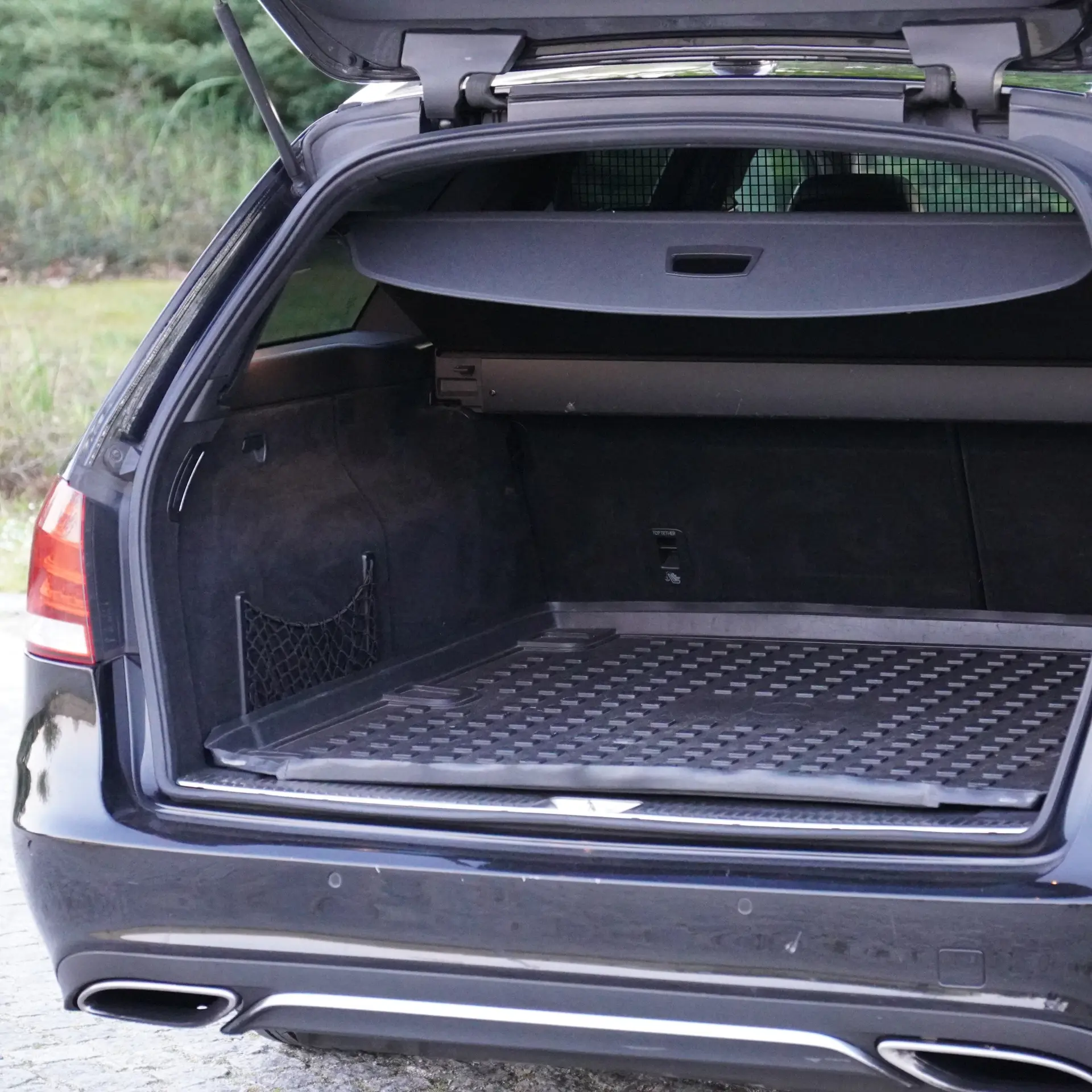 Mercedes-Benz E 300 Bluetec Hybrid Avantgarde 54