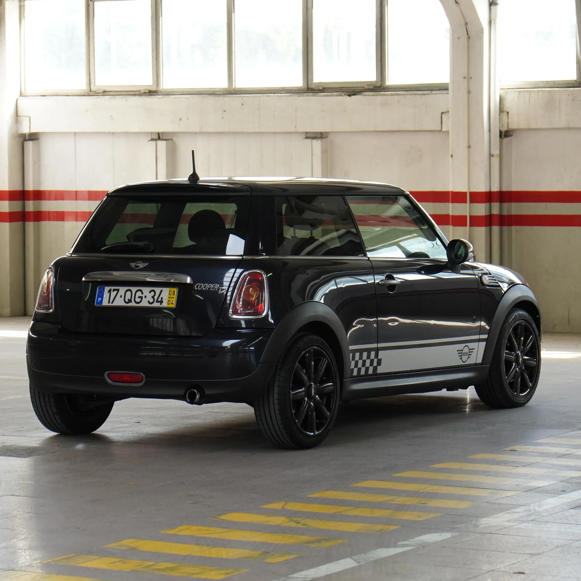 MINI 3 Portas Cooper D 8