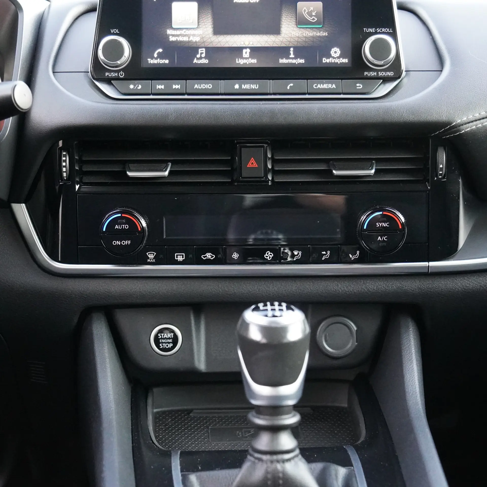 Nissan Qashqai 1.3 DIG-T MHEV 140 cv 27