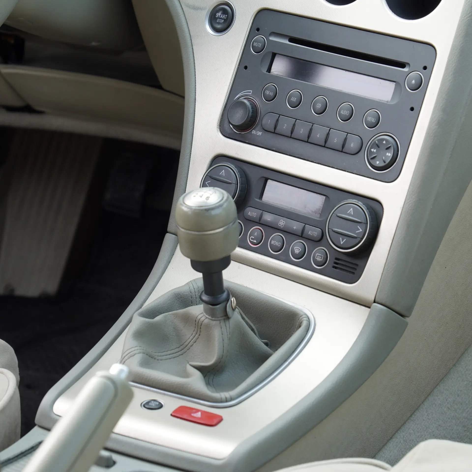 Alfa Romeo 159 Sportwagon 1.9 JTDm 16V Sportiva 14