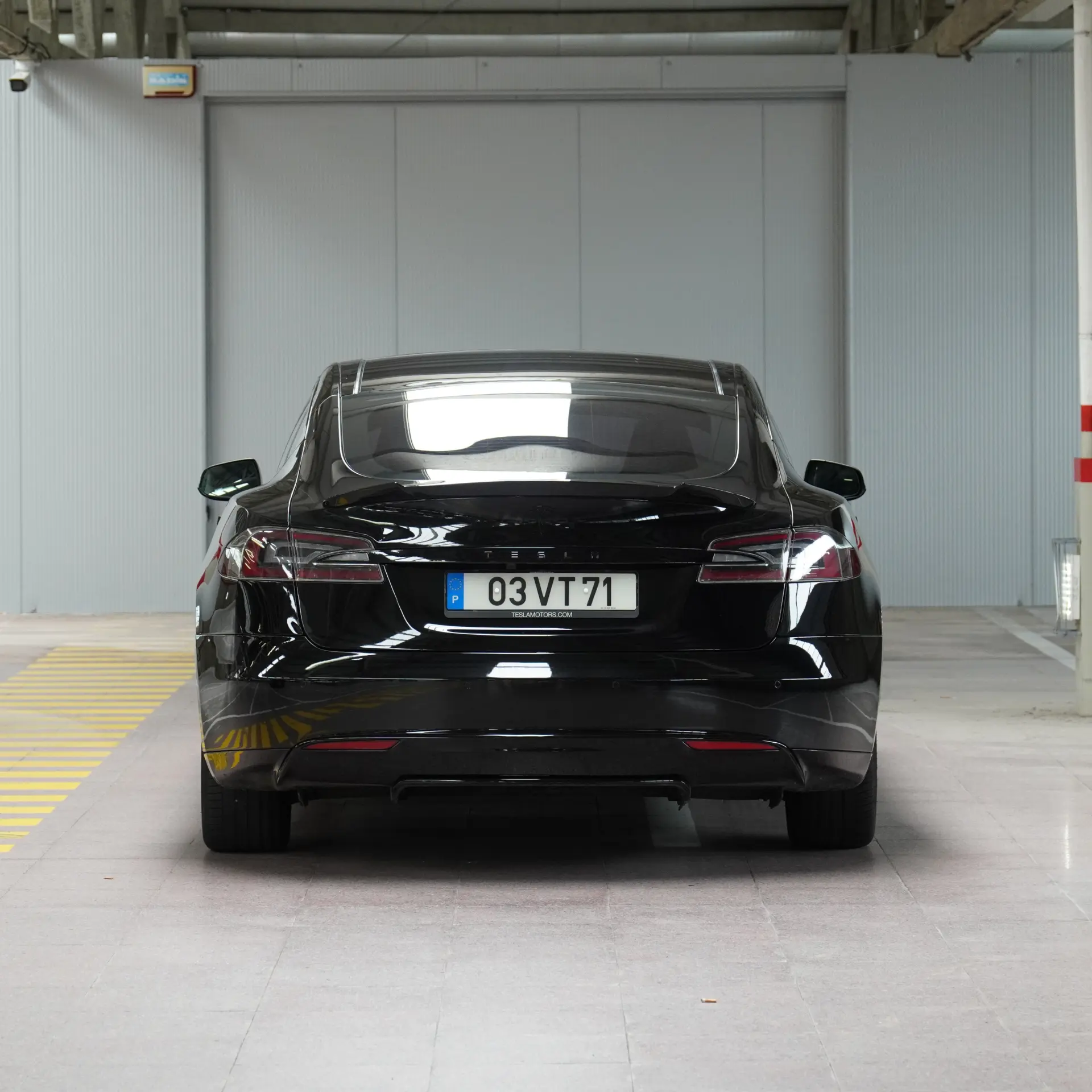 Tesla Model S 85 6
