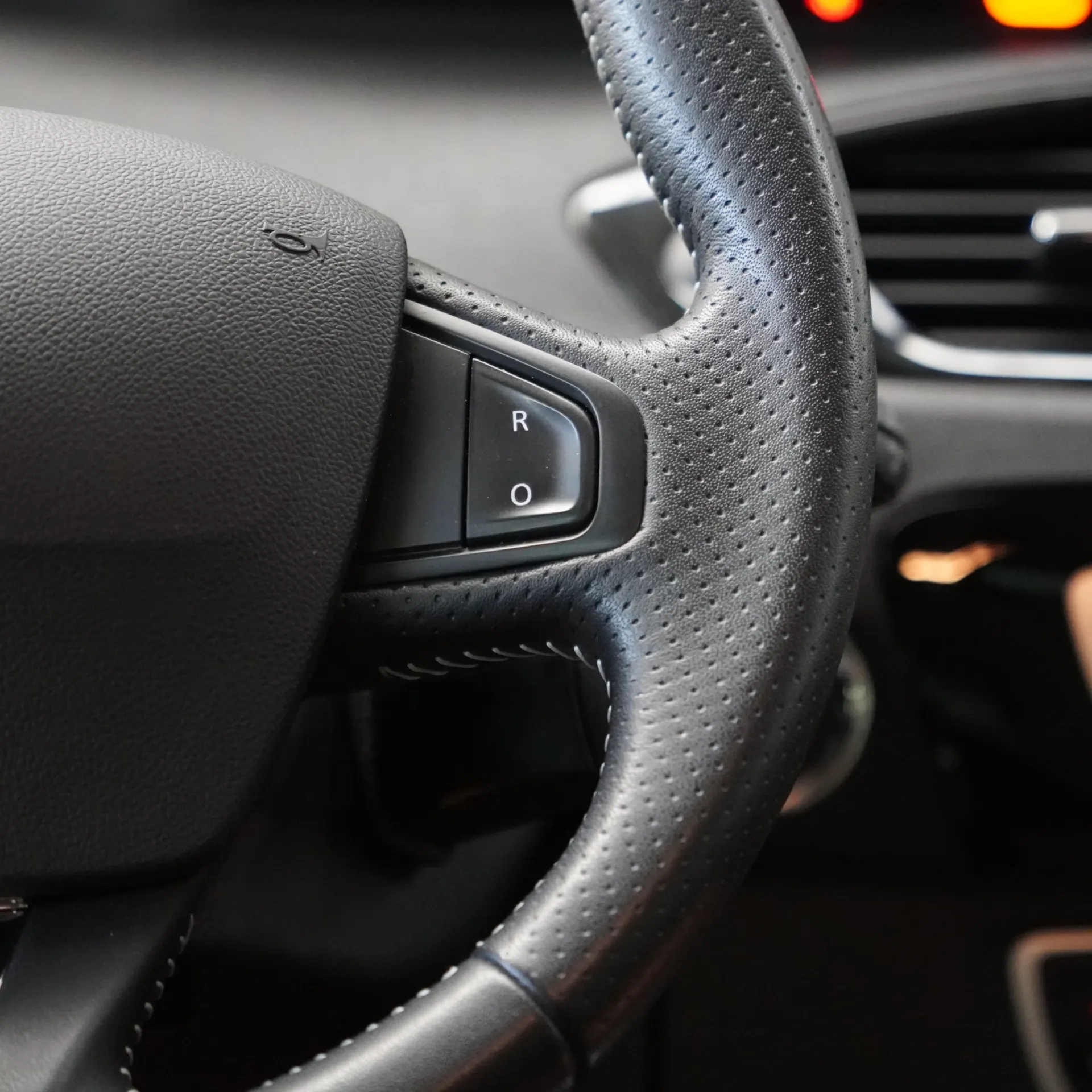 Renault Scénic 1.2 TCE Expression SS 28