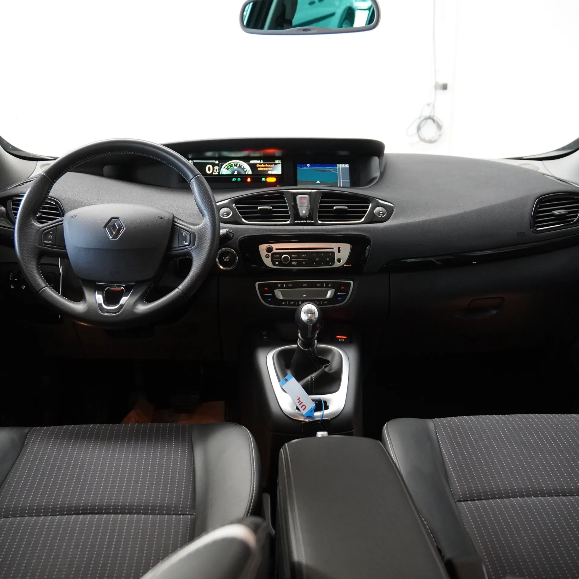 Renault Scénic 1.2 TCE Expression SS 7