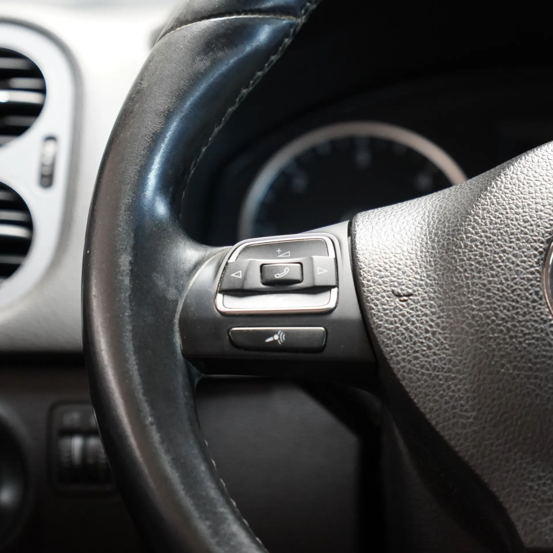 Volkswagen Tiguan 2.0 TDI Trend BlueMotion 22