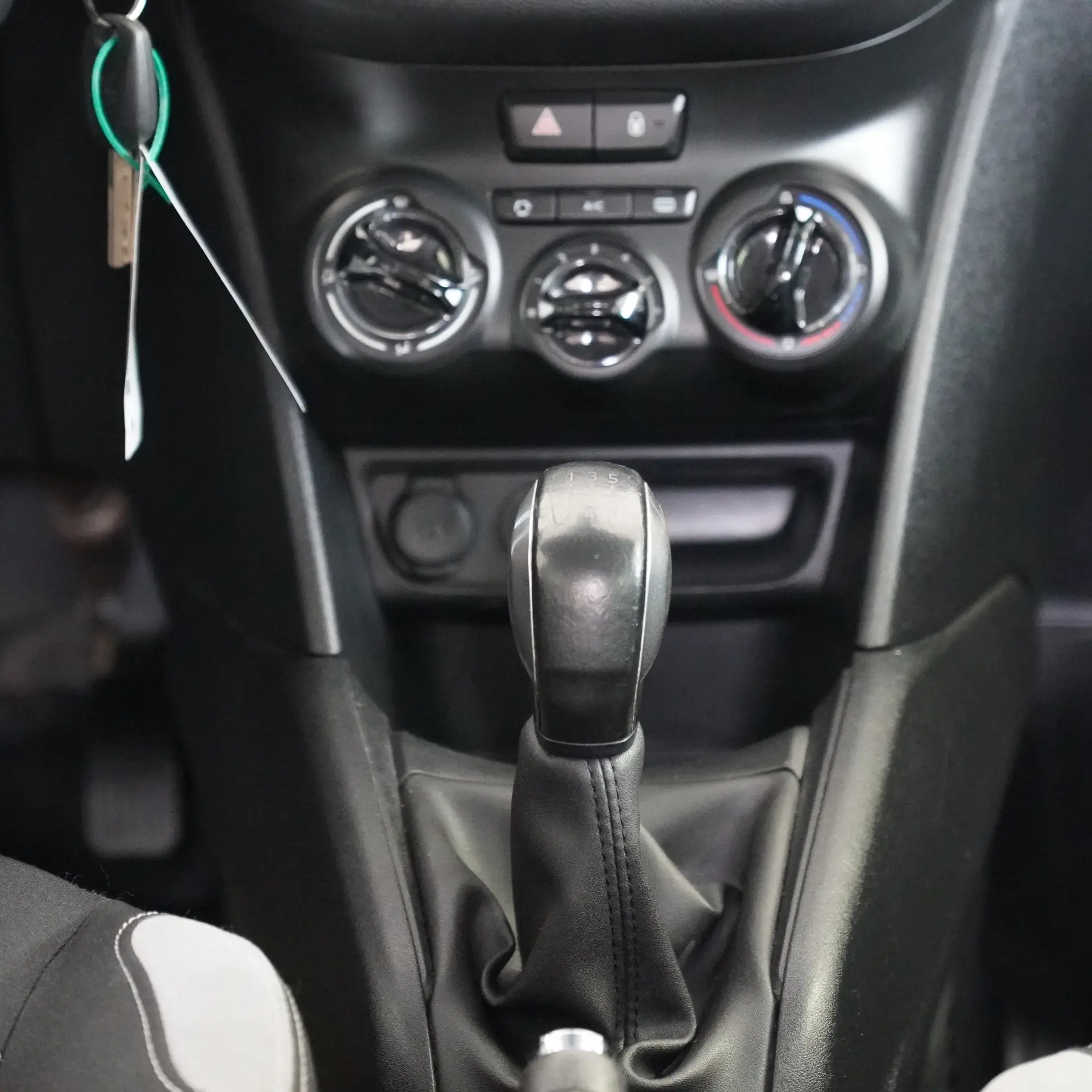 Peugeot 208 1.2 PureTech Style 21